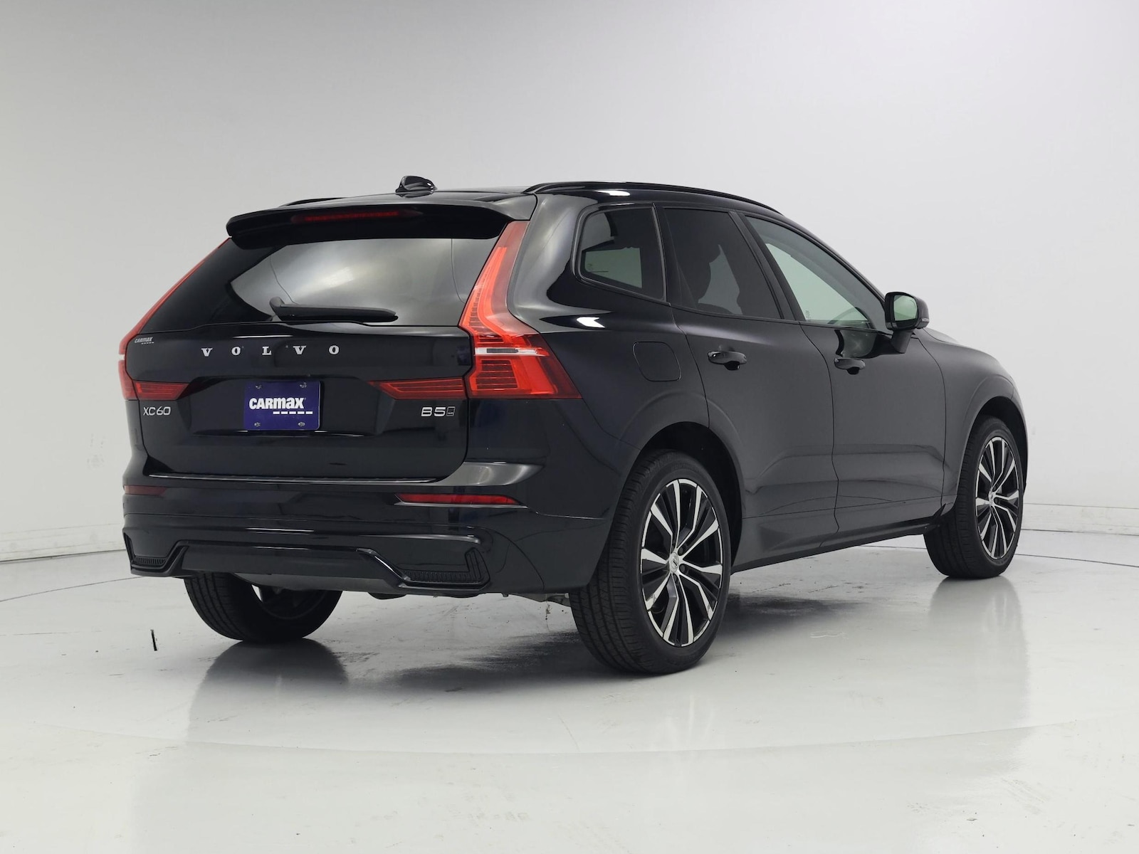 2025 Volvo XC60 Plus - Photo 9