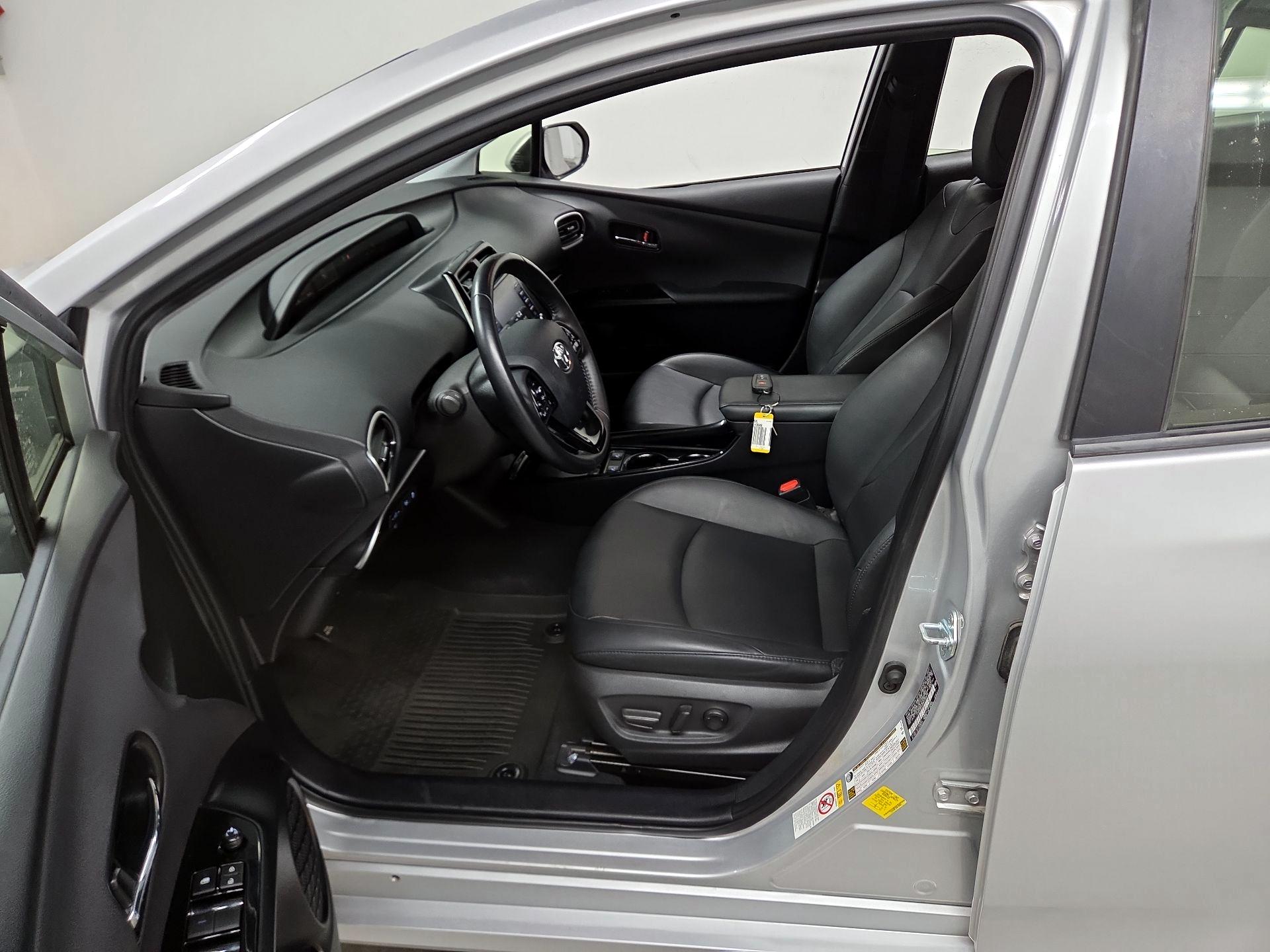 Thumbnail: 2021 Toyota Prius - 9
