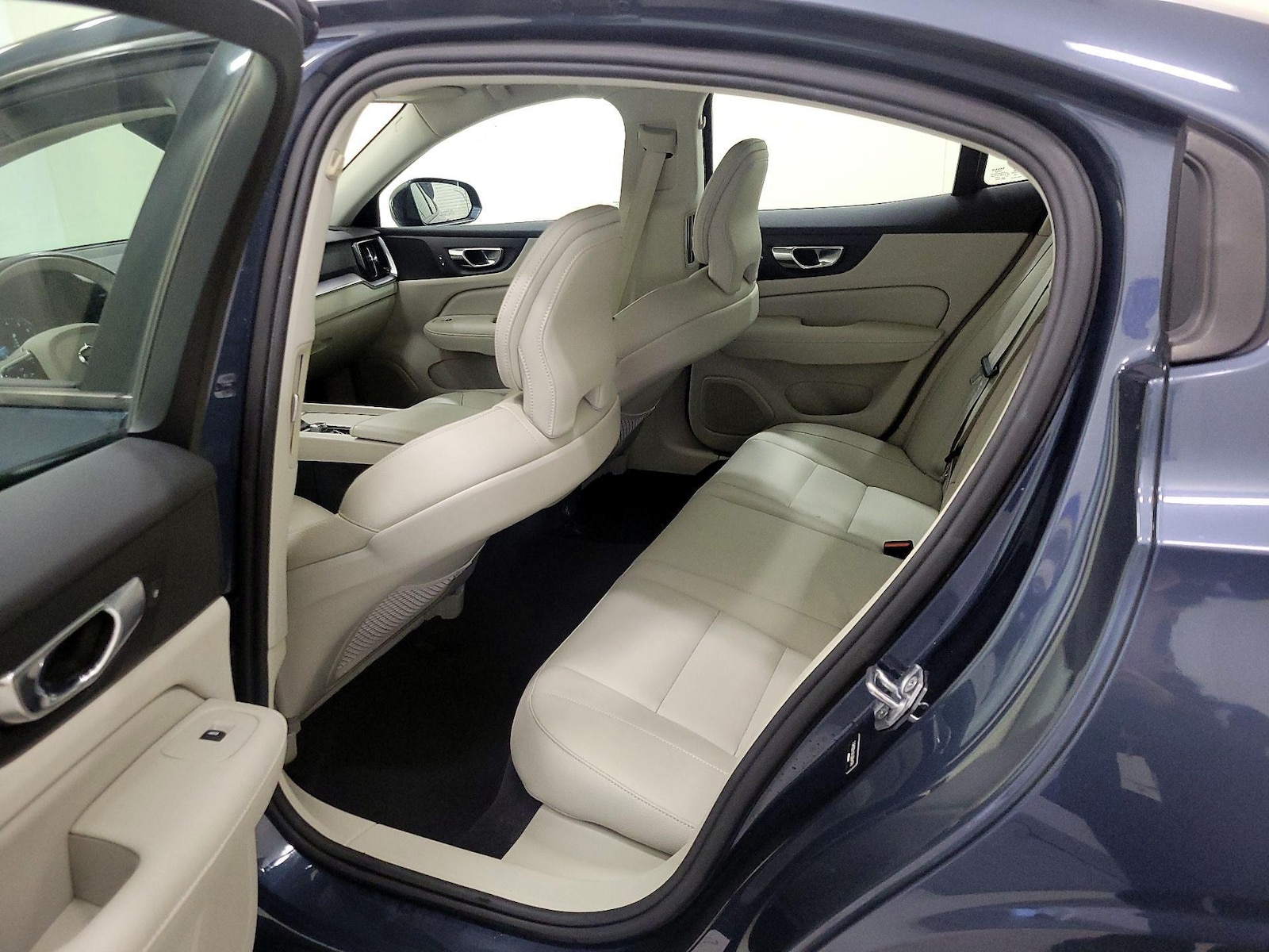 2020 Volvo S60 Momentum - Photo 21