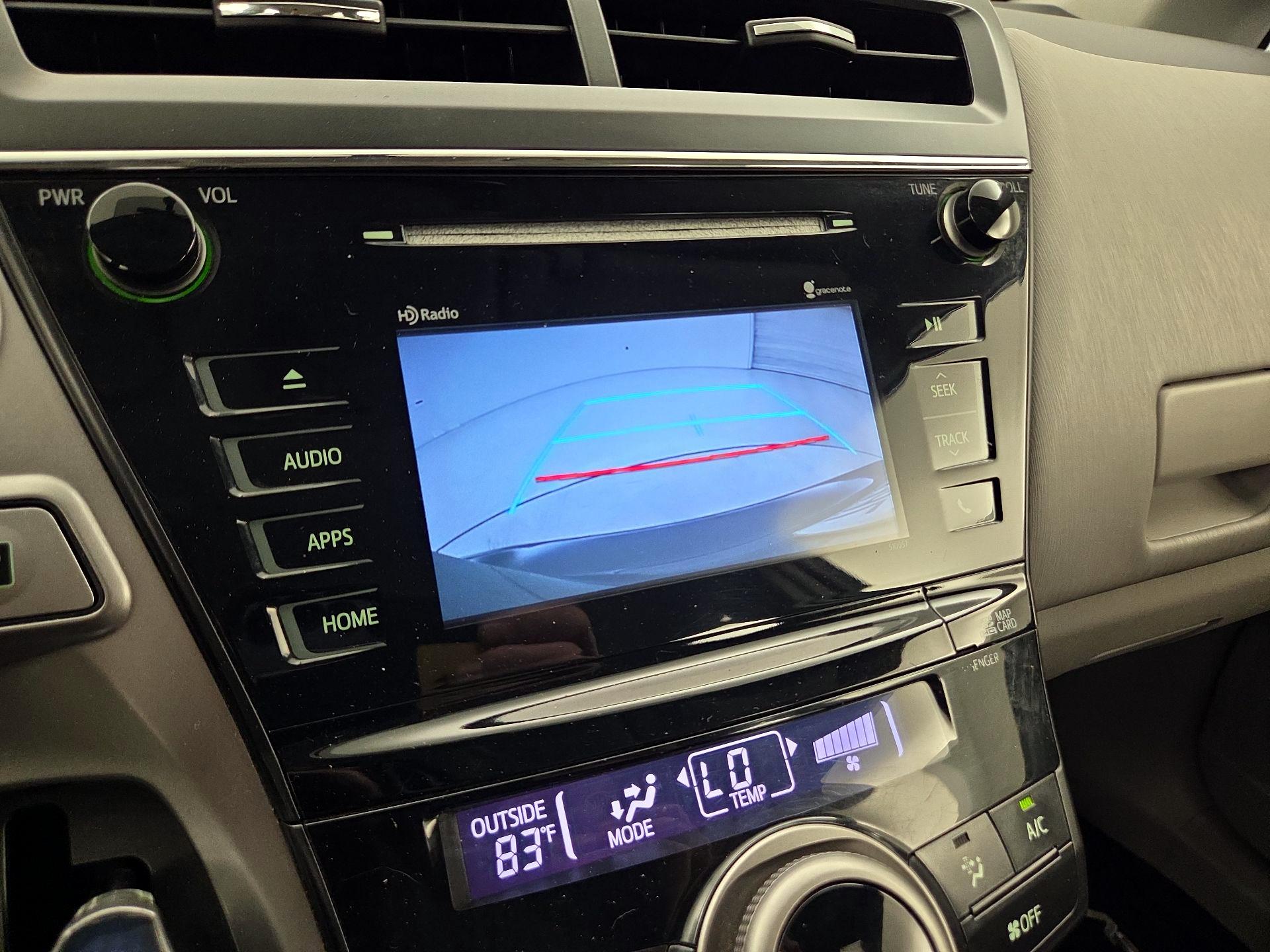 Thumbnail: 2016 Toyota Prius v - 15