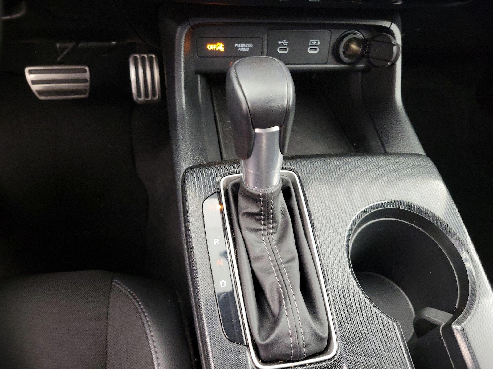 2025 Honda Civic Hatchback Sport - Photo 18