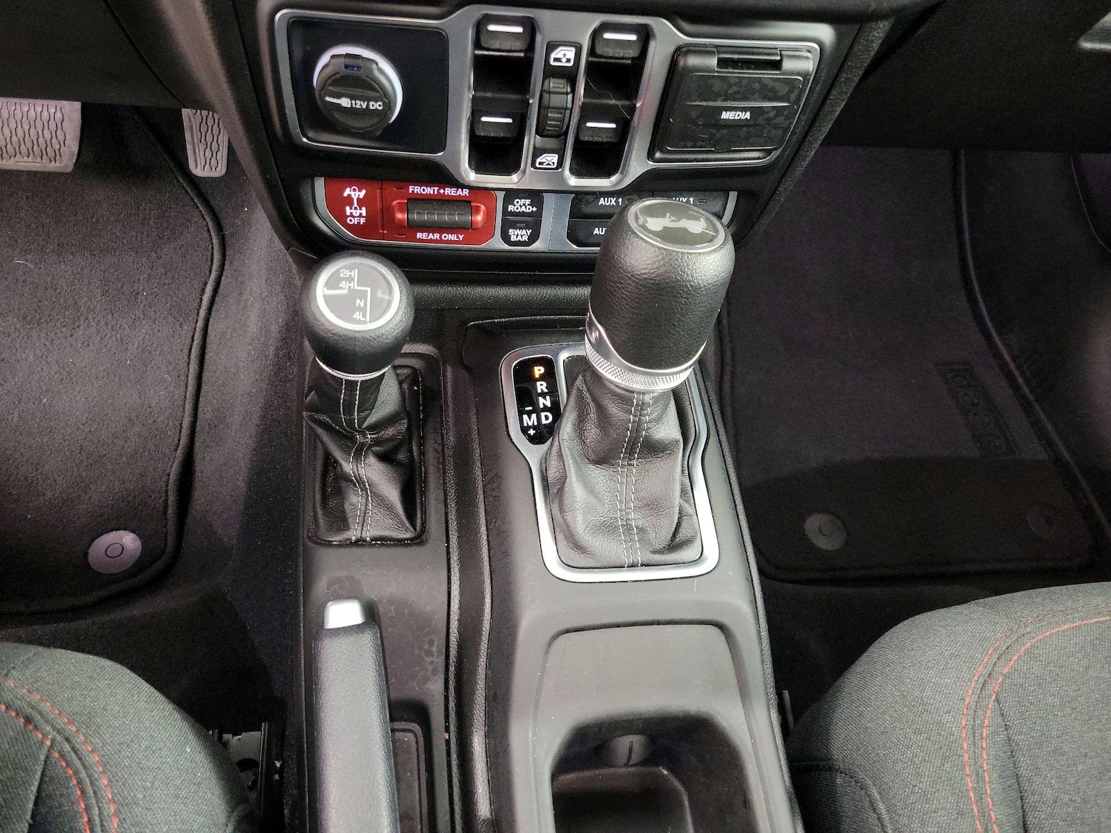 2025 Jeep Wrangler 4-Door Rubicon - Photo 18