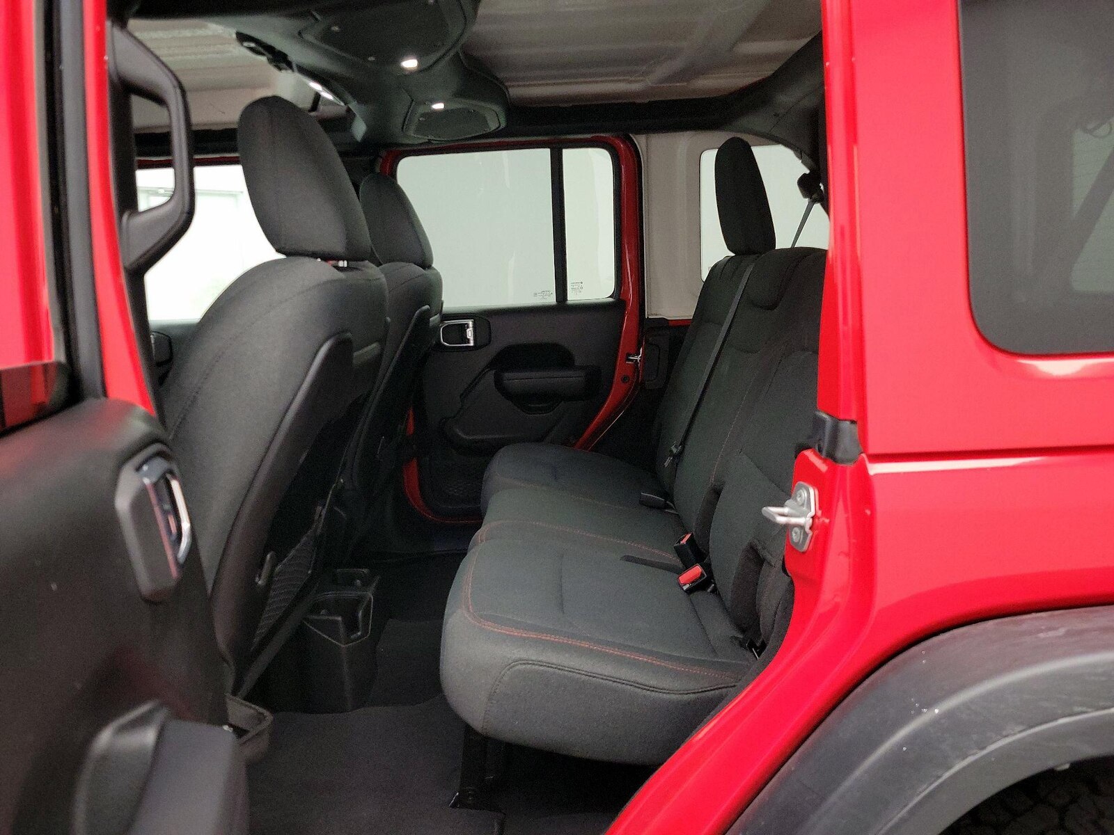 2025 Jeep Wrangler 4-Door Rubicon - Photo 20