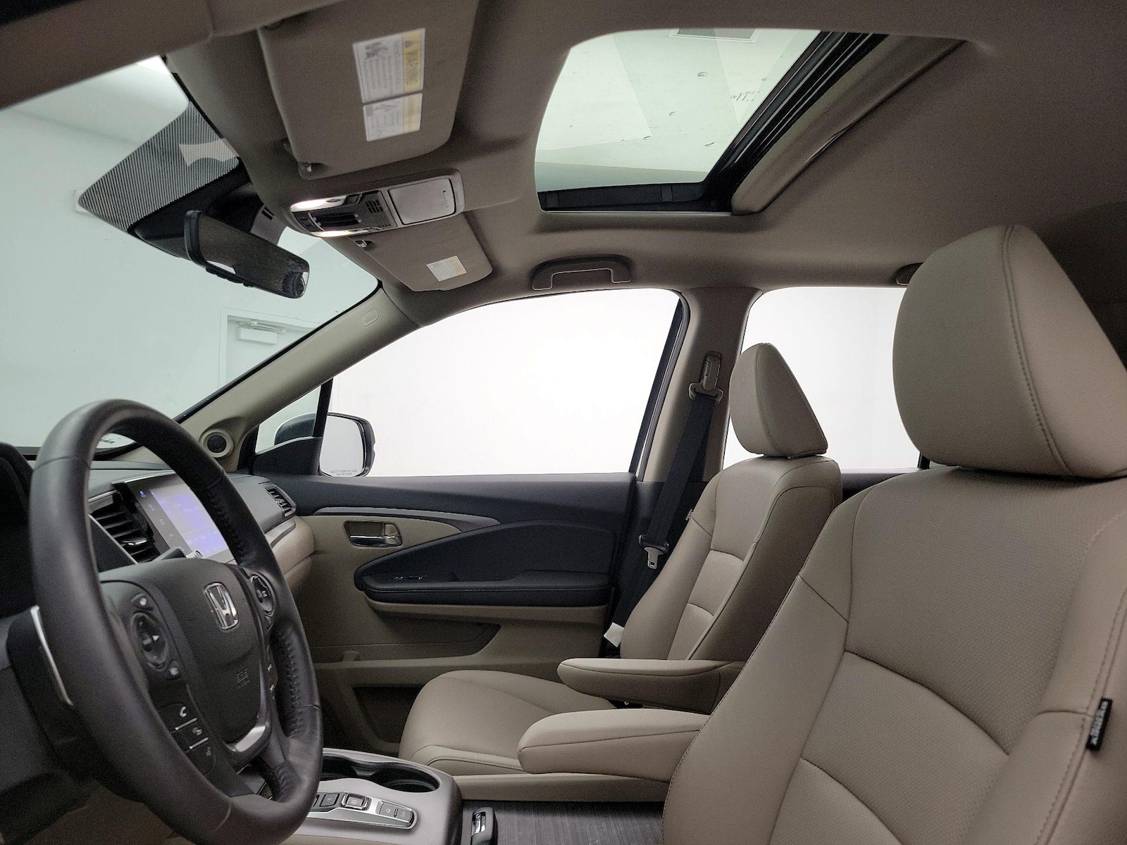 Sunroof(s) & Overhead Airbags