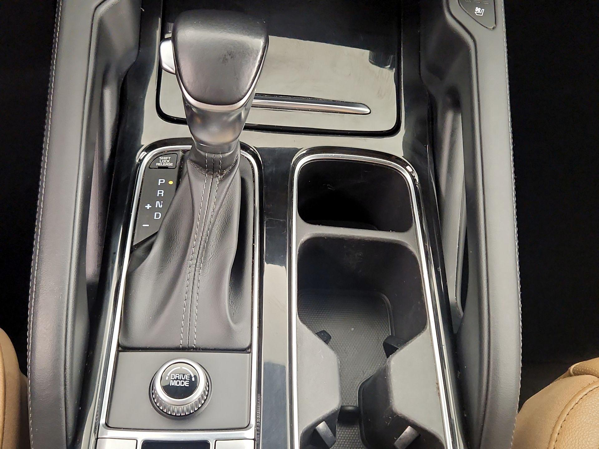 Thumbnail: 2020 Kia Telluride - 18
