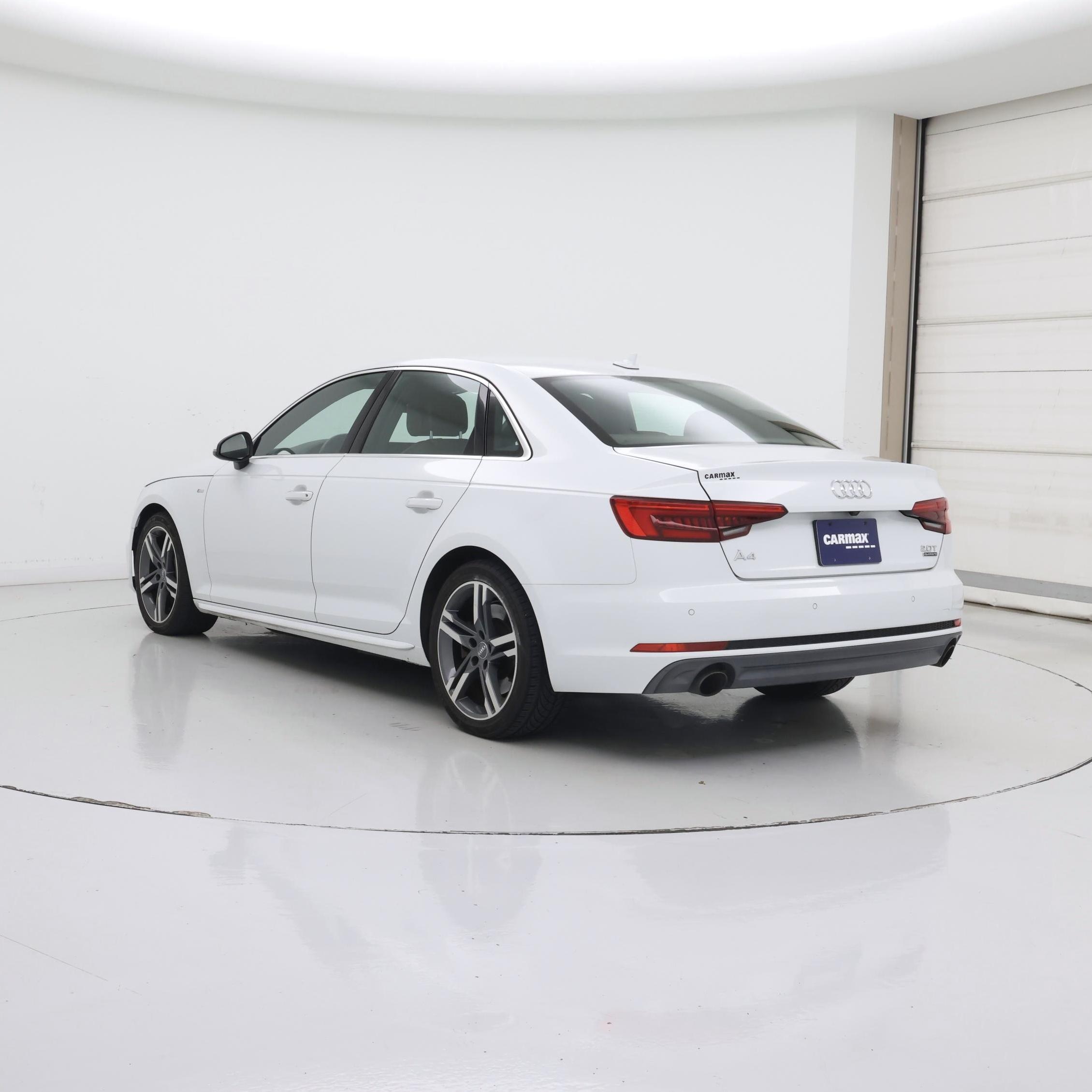 Thumbnail: 2017 Audi A4 - 2