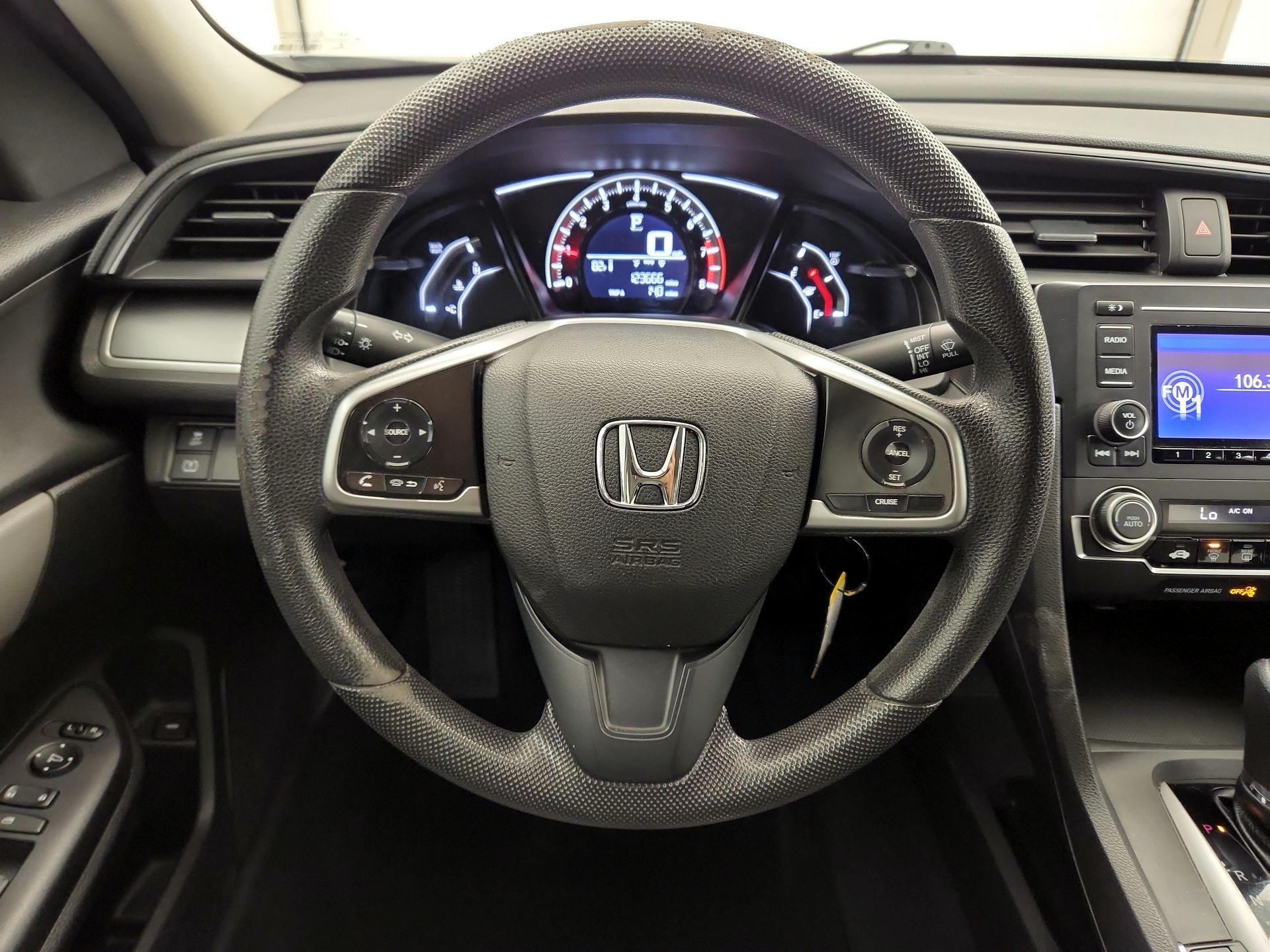 Thumbnail: 2017 Honda Civic - 10