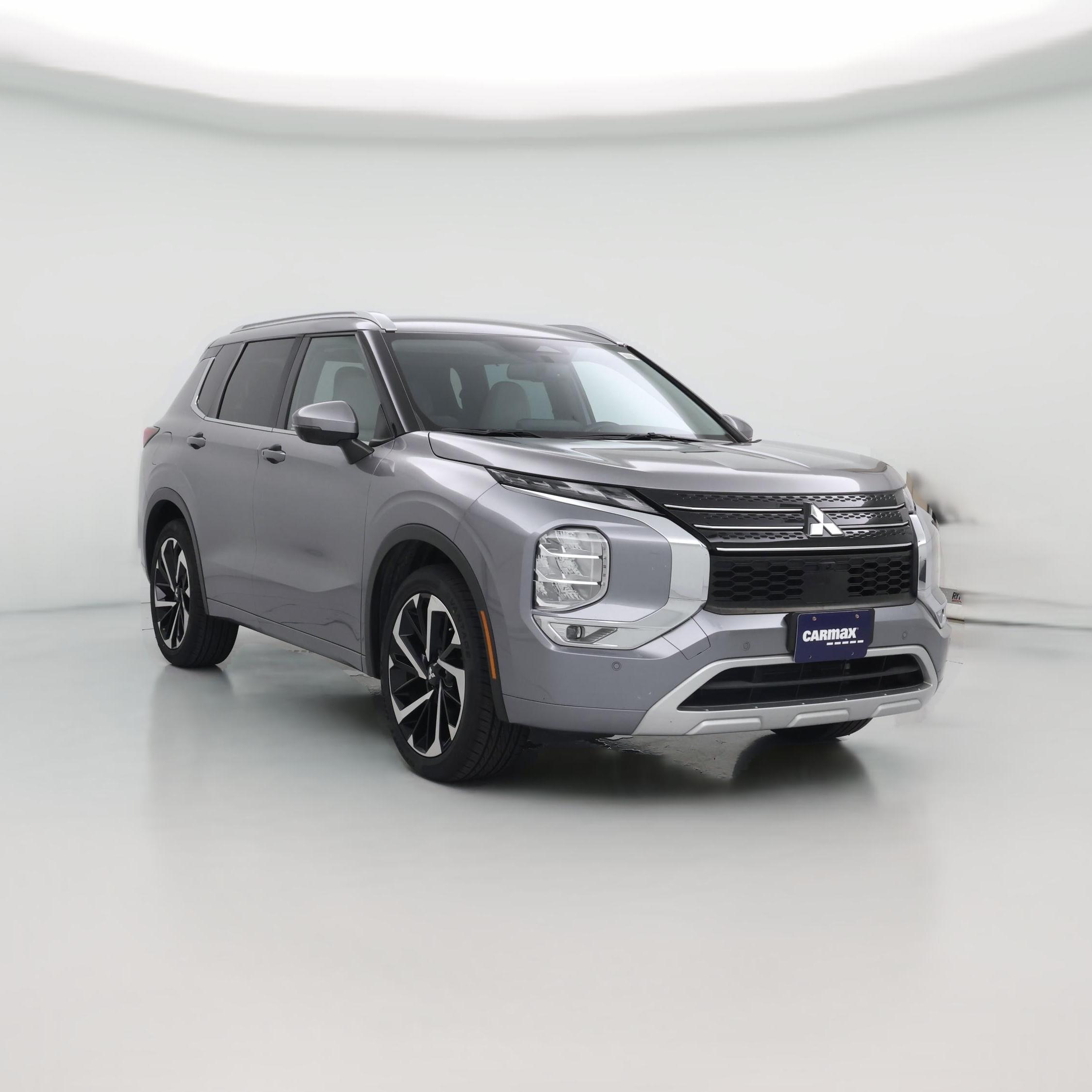 Thumbnail: 2023 Mitsubishi Outlander - 1