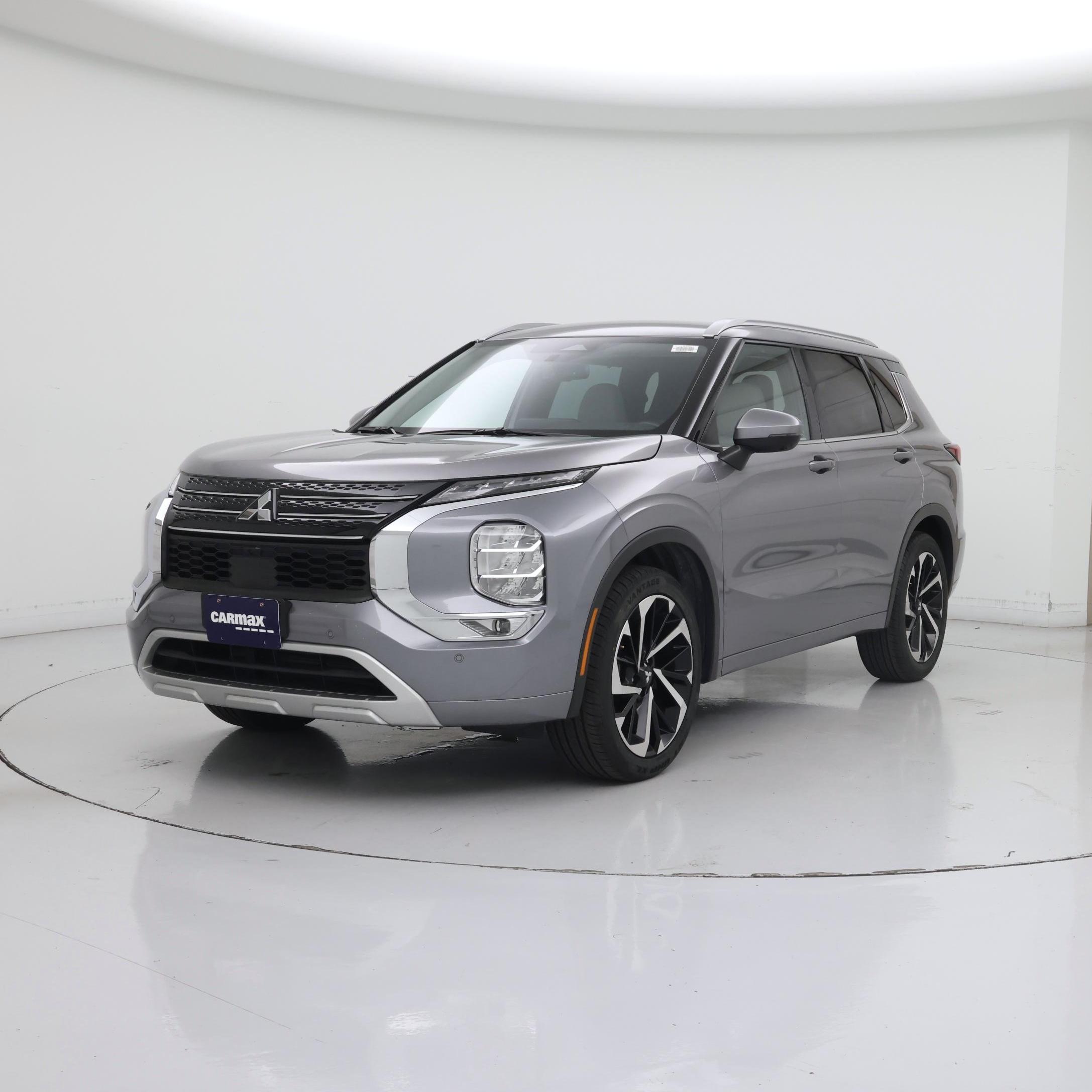 Thumbnail: 2023 Mitsubishi Outlander - 4