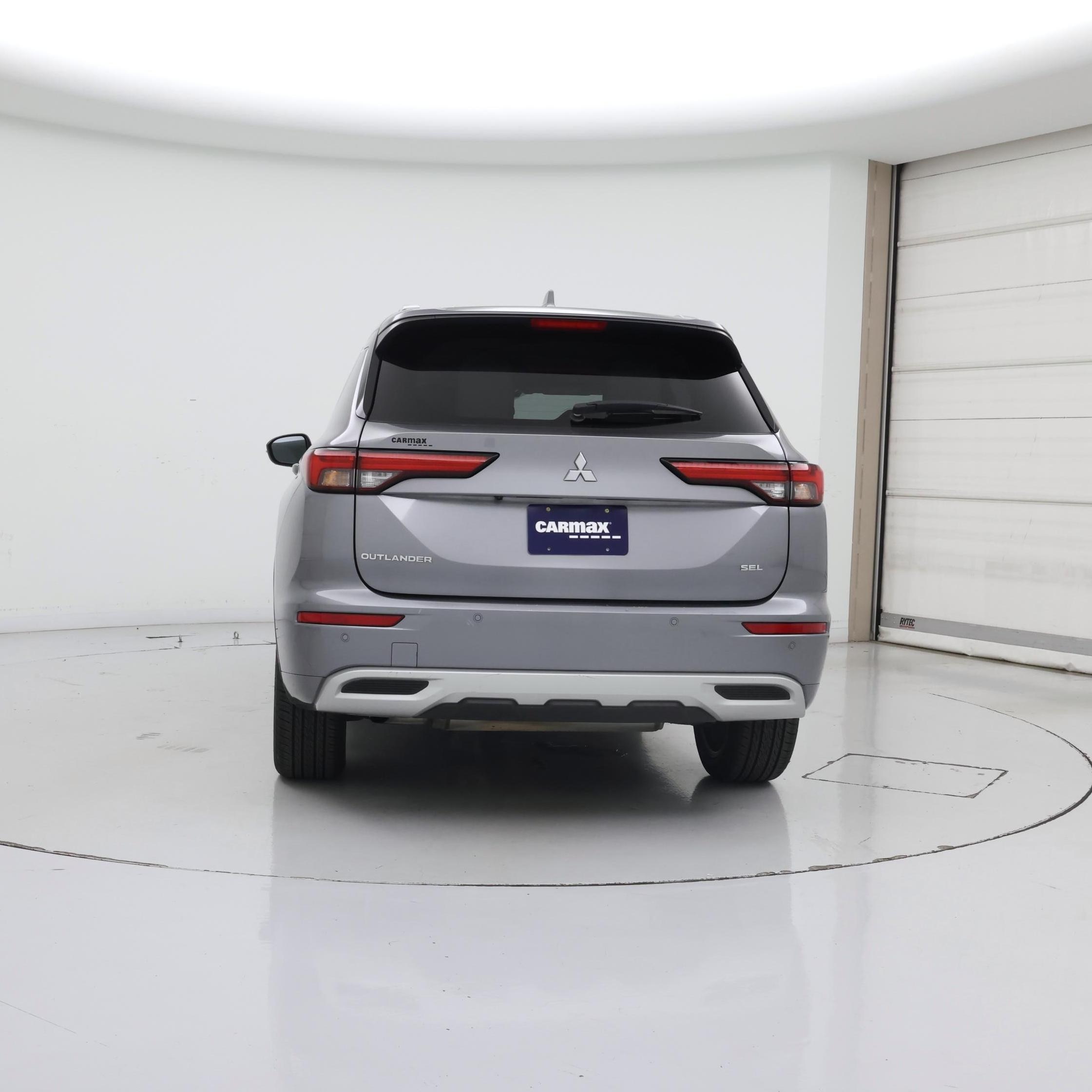 Thumbnail: 2023 Mitsubishi Outlander - 6