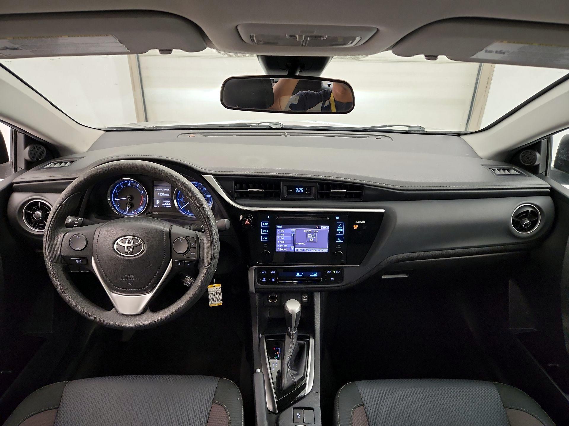 Thumbnail: 2017 Toyota Corolla - 9