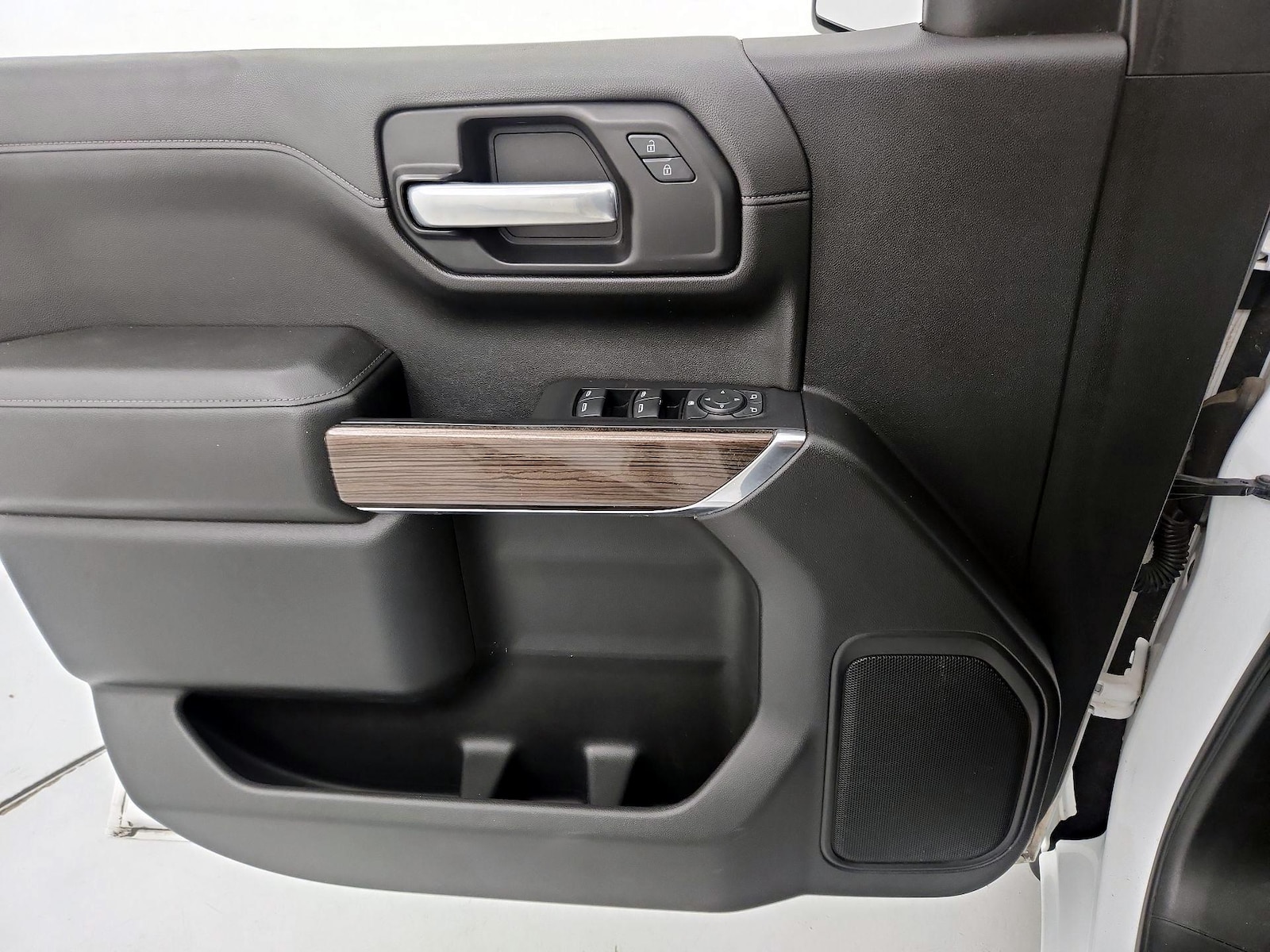 2020 Chevrolet Silverado 1500 LT - Photo 13