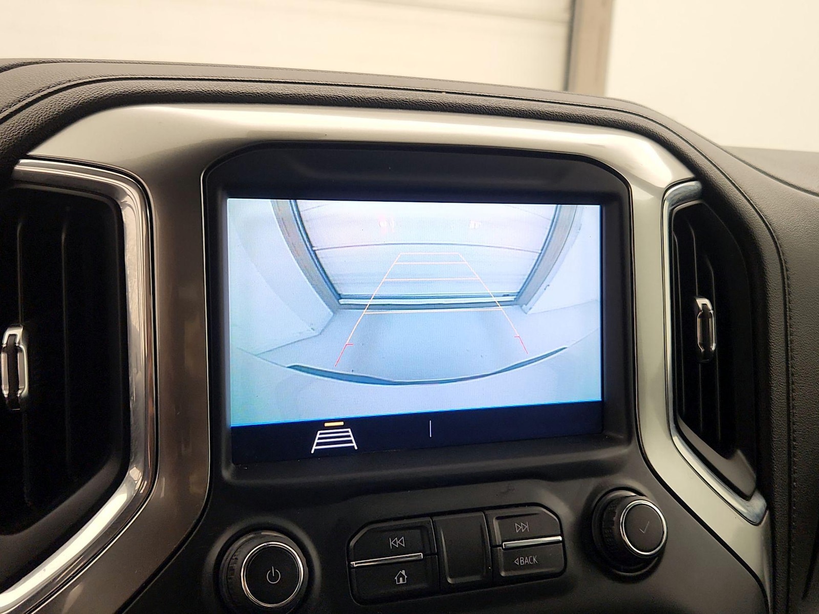 2020 Chevrolet Silverado 1500 LT - Photo 15