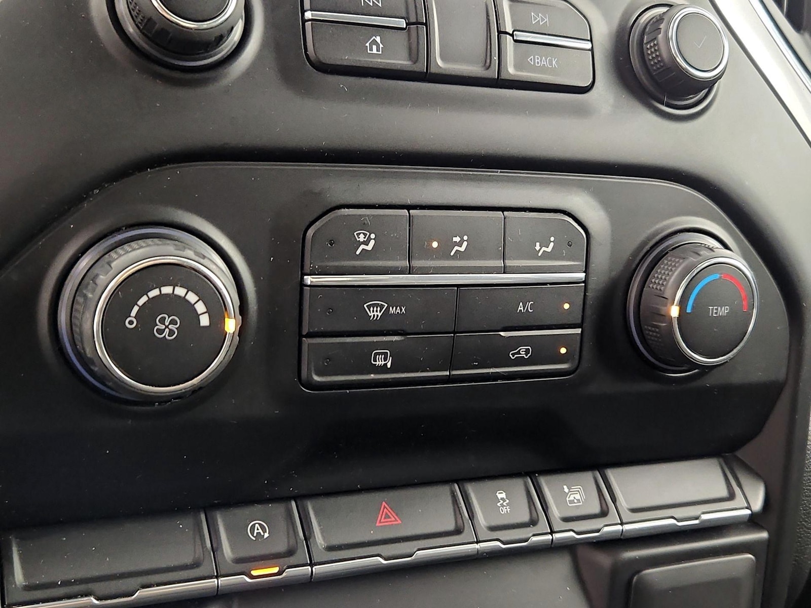 2020 Chevrolet Silverado 1500 LT - Photo 17