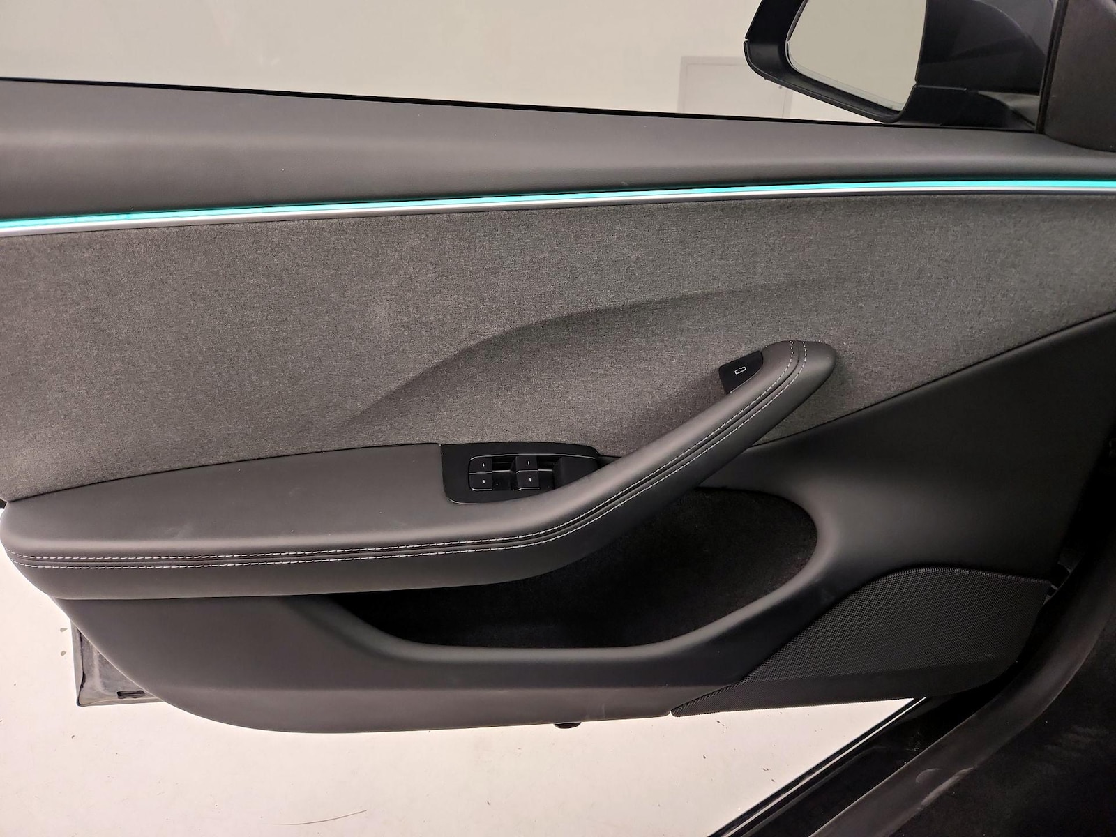 2025 Tesla Model 3 Long Range - Photo 13