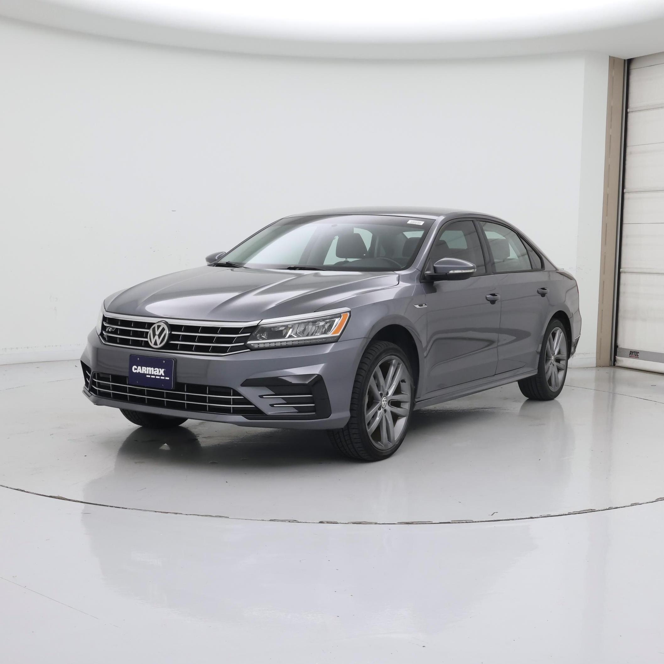 Thumbnail: 2018 Volkswagen Passat - 4