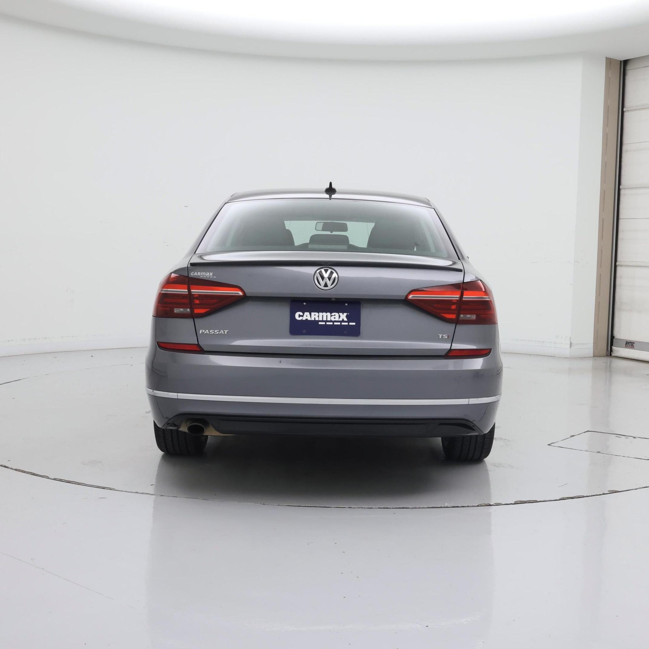Thumbnail: 2018 Volkswagen Passat - 6
