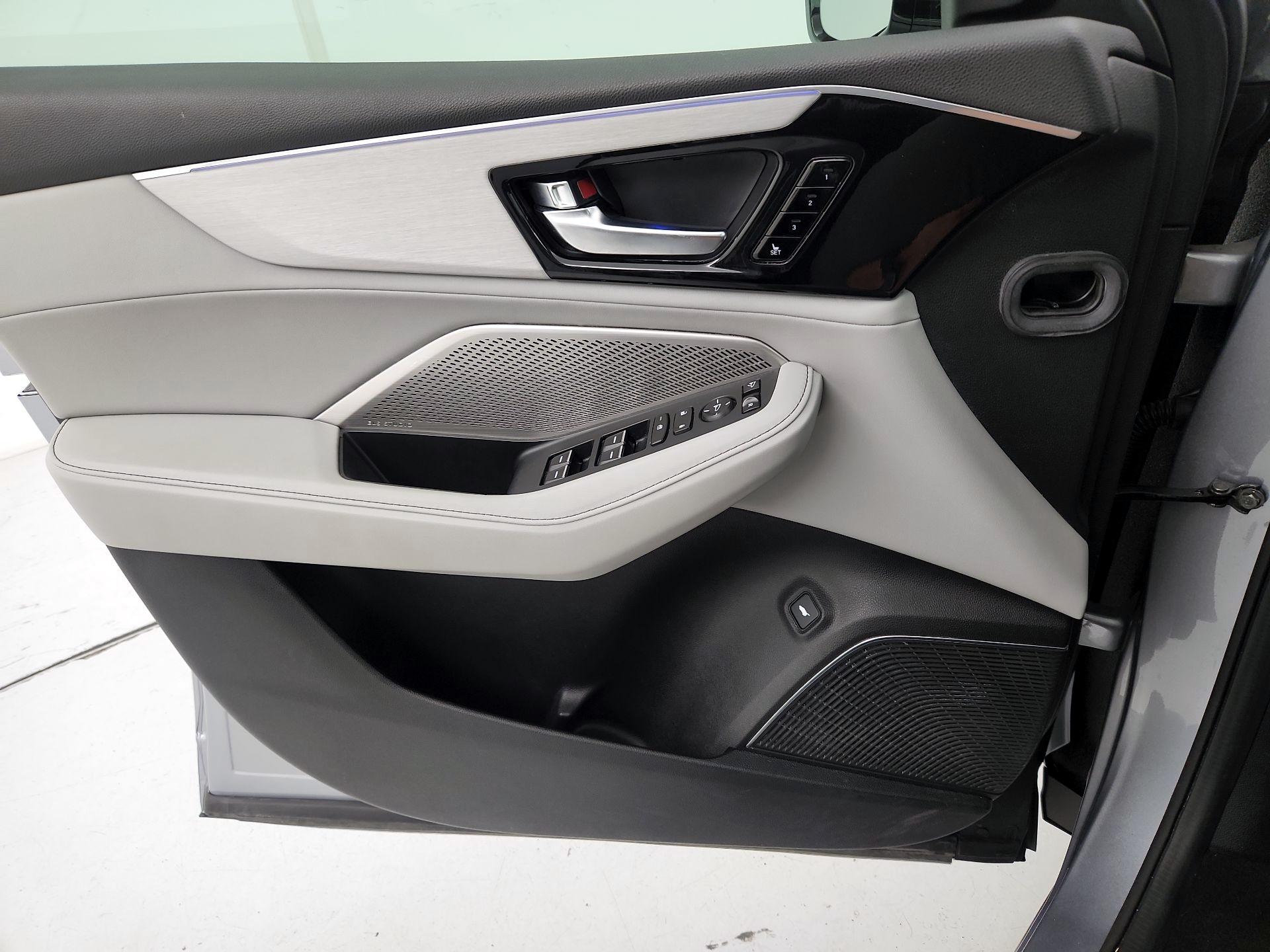 Thumbnail: 2023 Acura MDX - 12