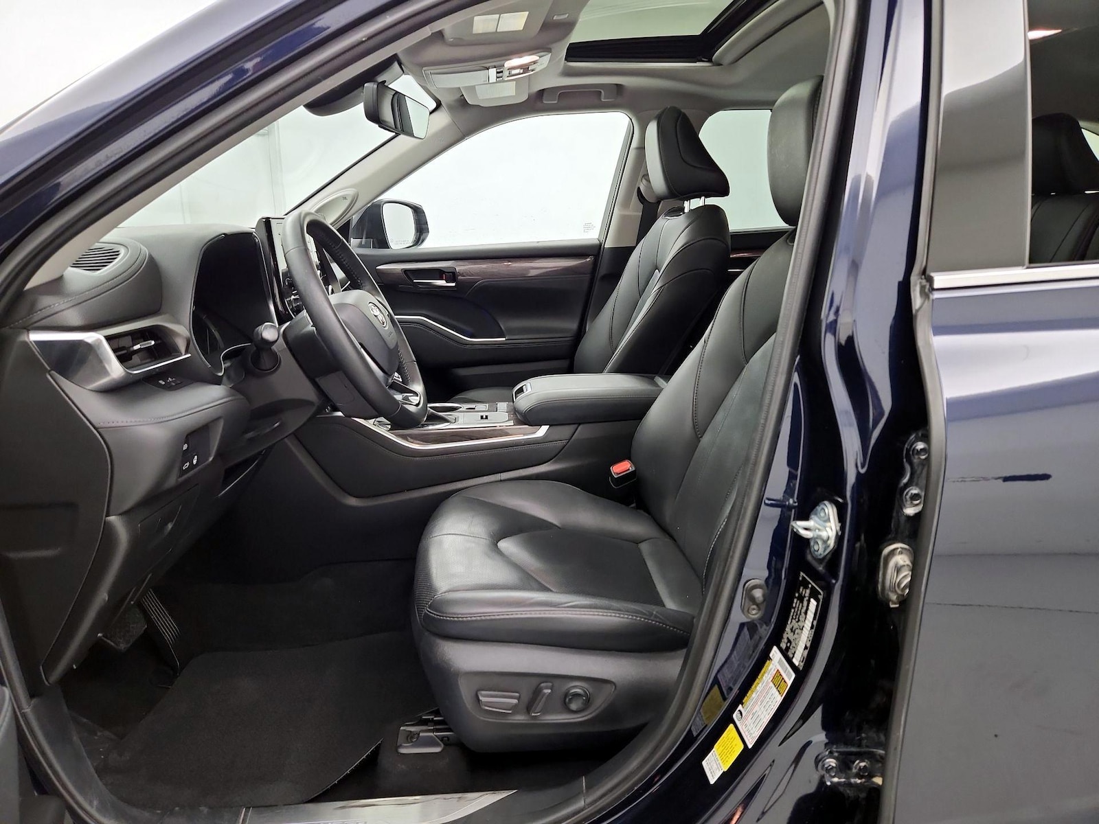 2021 Toyota Highlander Limited - Photo 12