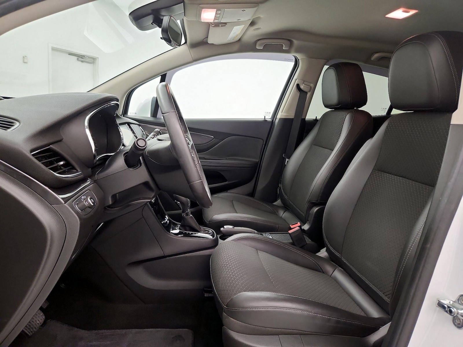 Power Seat(s) & Side Airbags