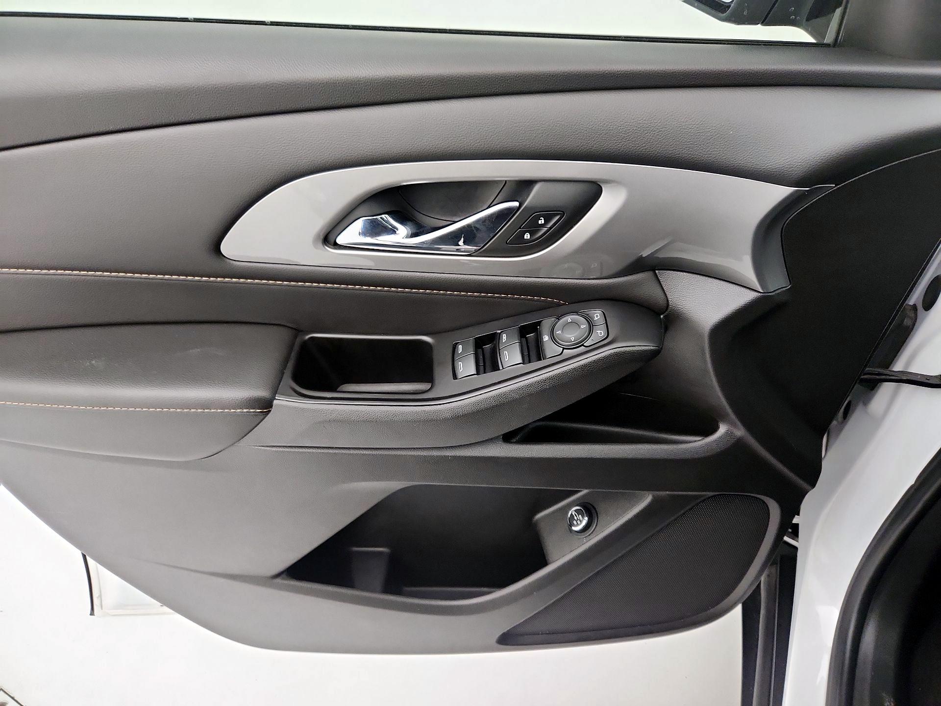 Thumbnail: 2019 Chevrolet Traverse - 12