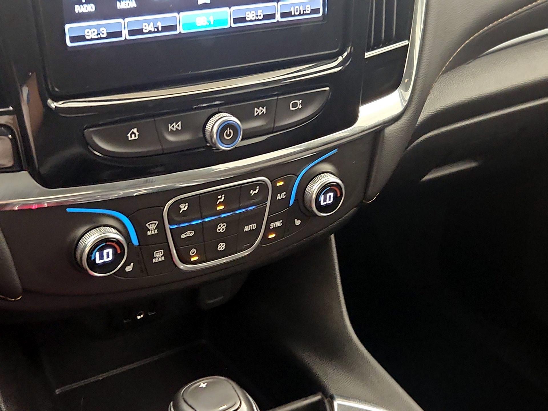 Thumbnail: 2019 Chevrolet Traverse - 16