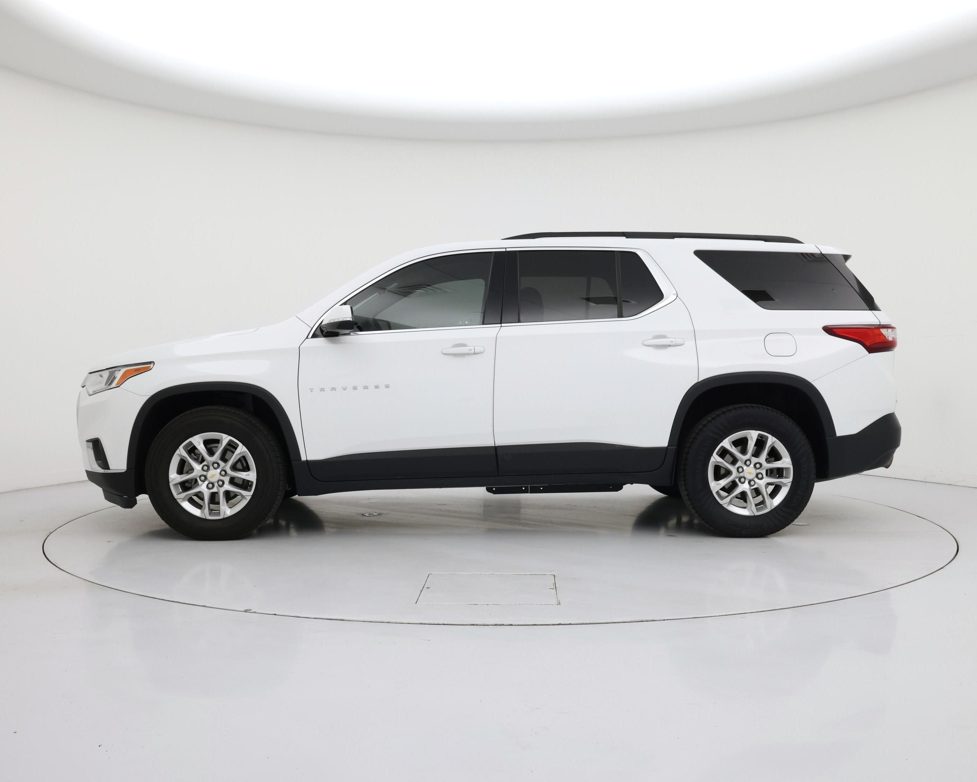 Thumbnail: 2019 Chevrolet Traverse - 3