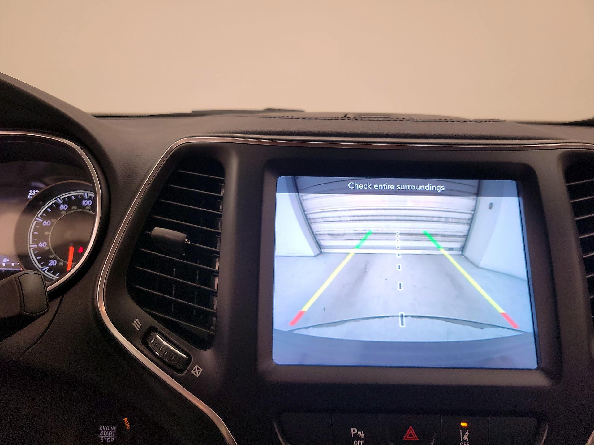 Thumbnail: 2021 Jeep Cherokee - 14