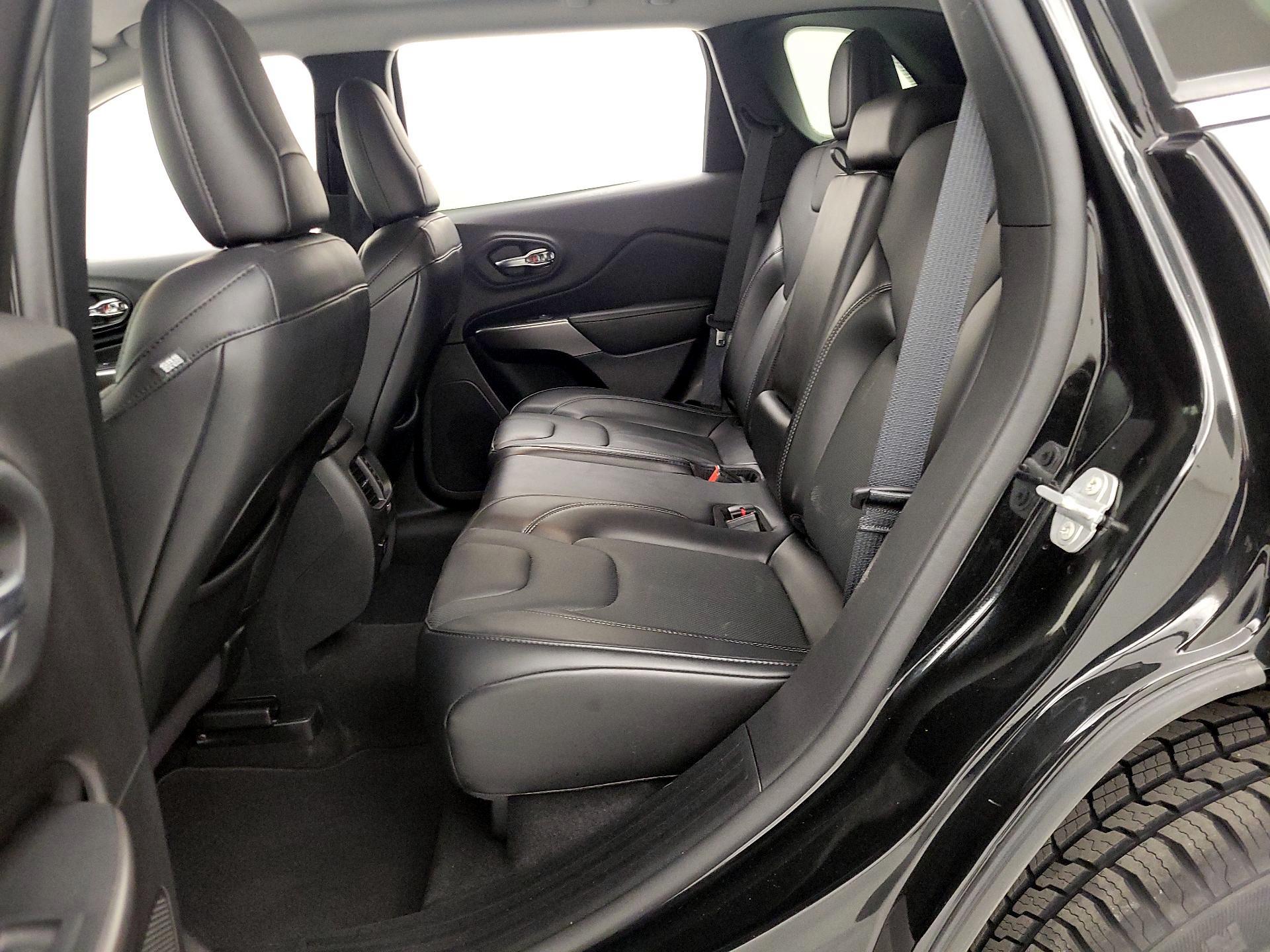 Thumbnail: 2021 Jeep Cherokee - 19
