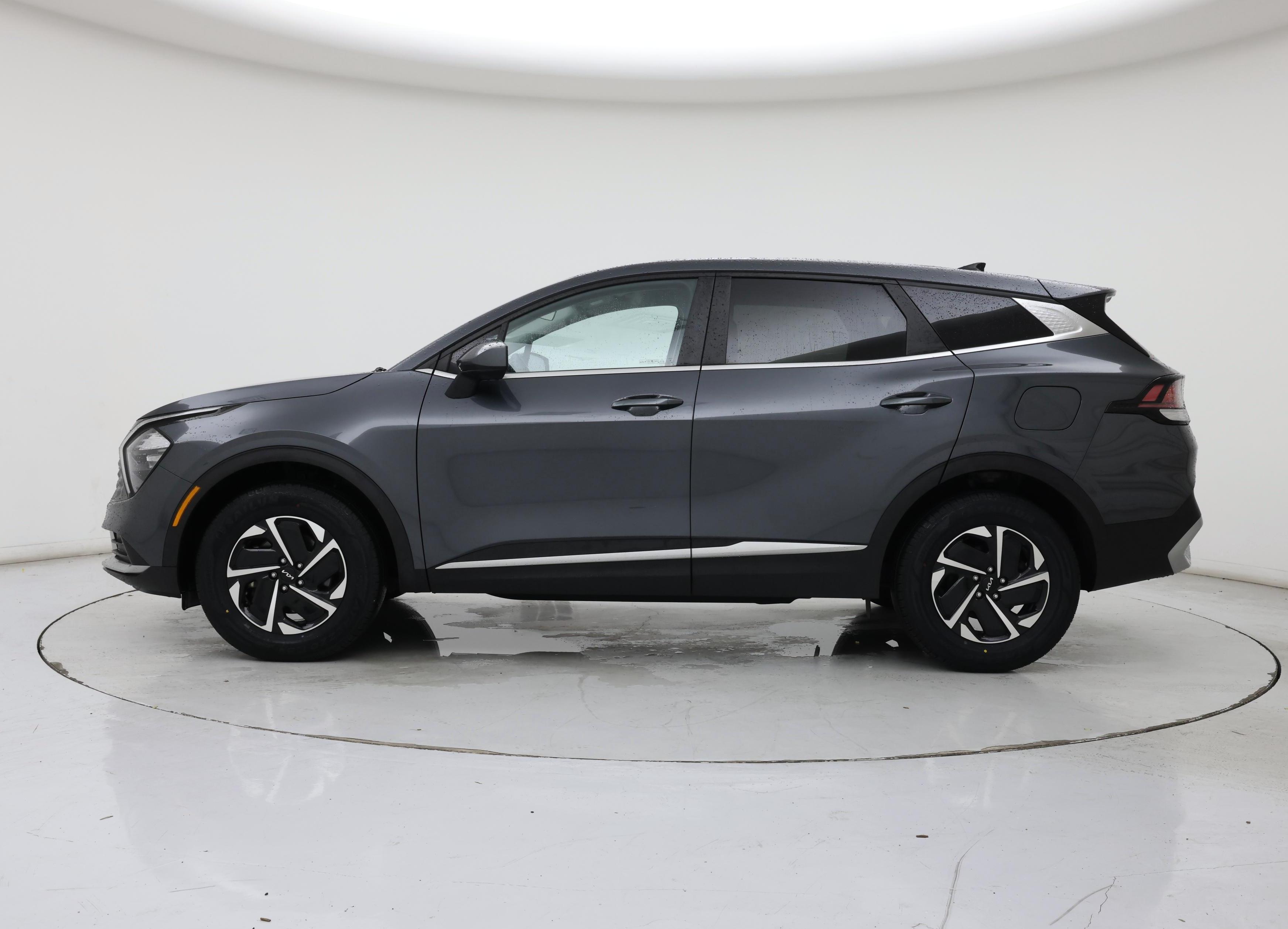 Thumbnail: 2023 Kia Sportage - 3
