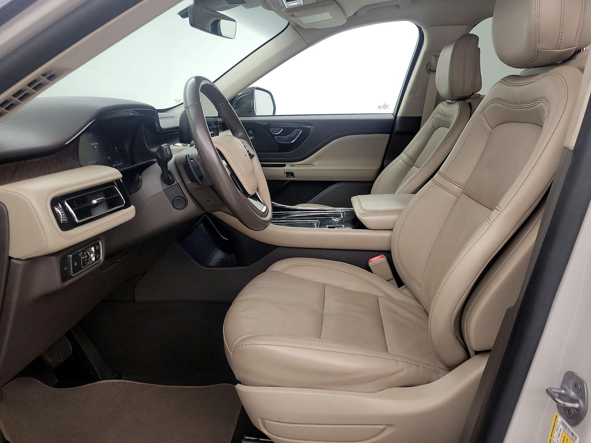 Thumbnail: 2020 Lincoln Aviator - 11