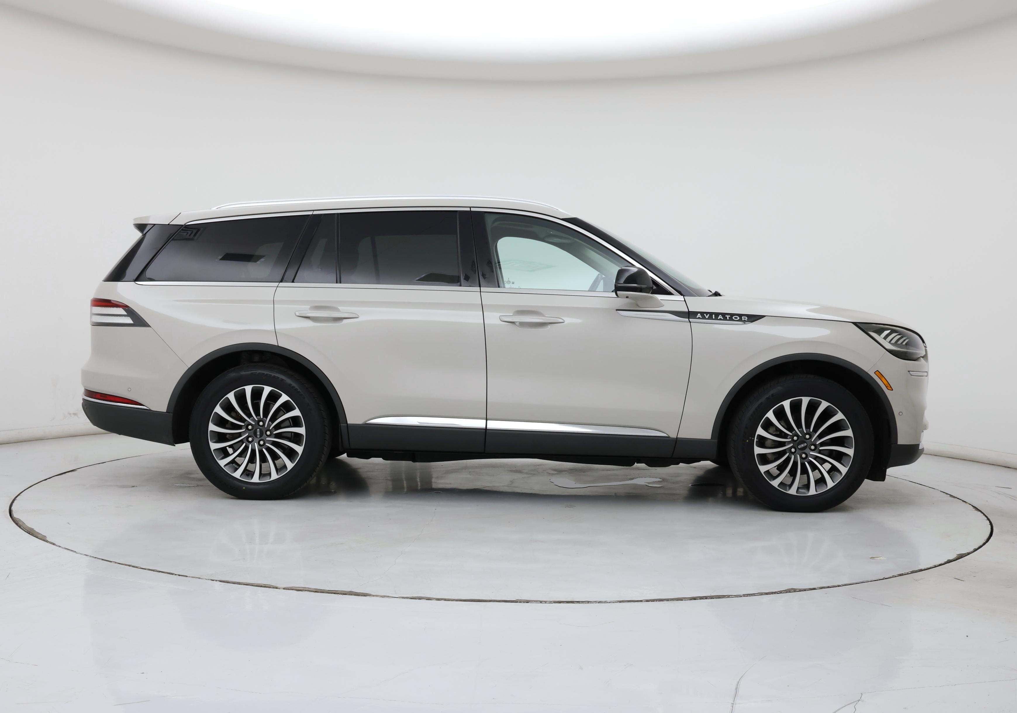 Thumbnail: 2020 Lincoln Aviator - 7