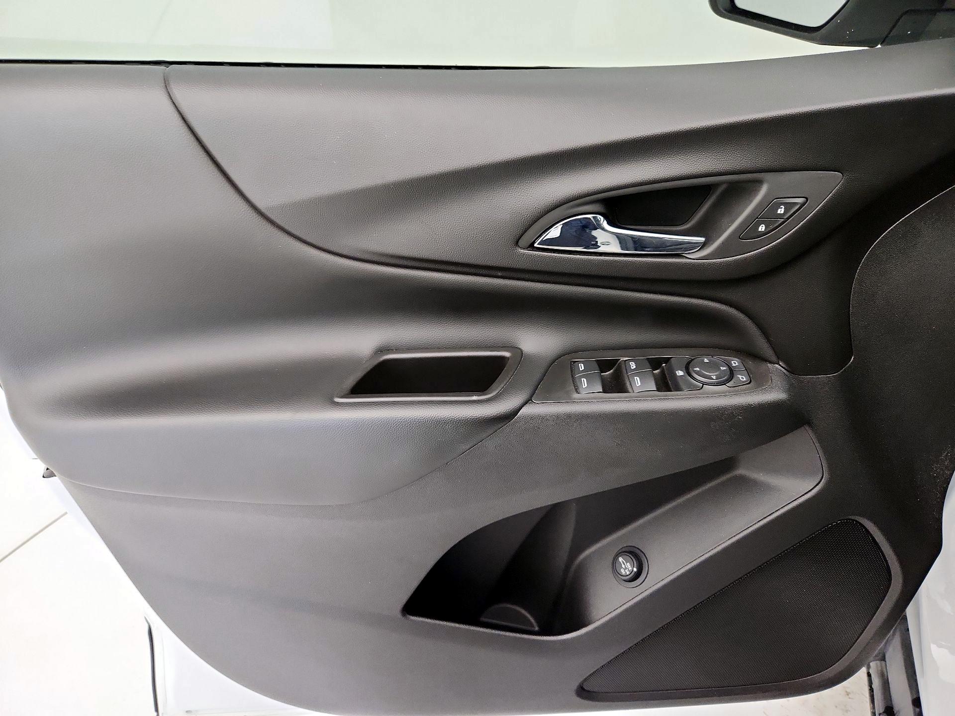 Thumbnail: 2021 Chevrolet Equinox - 12