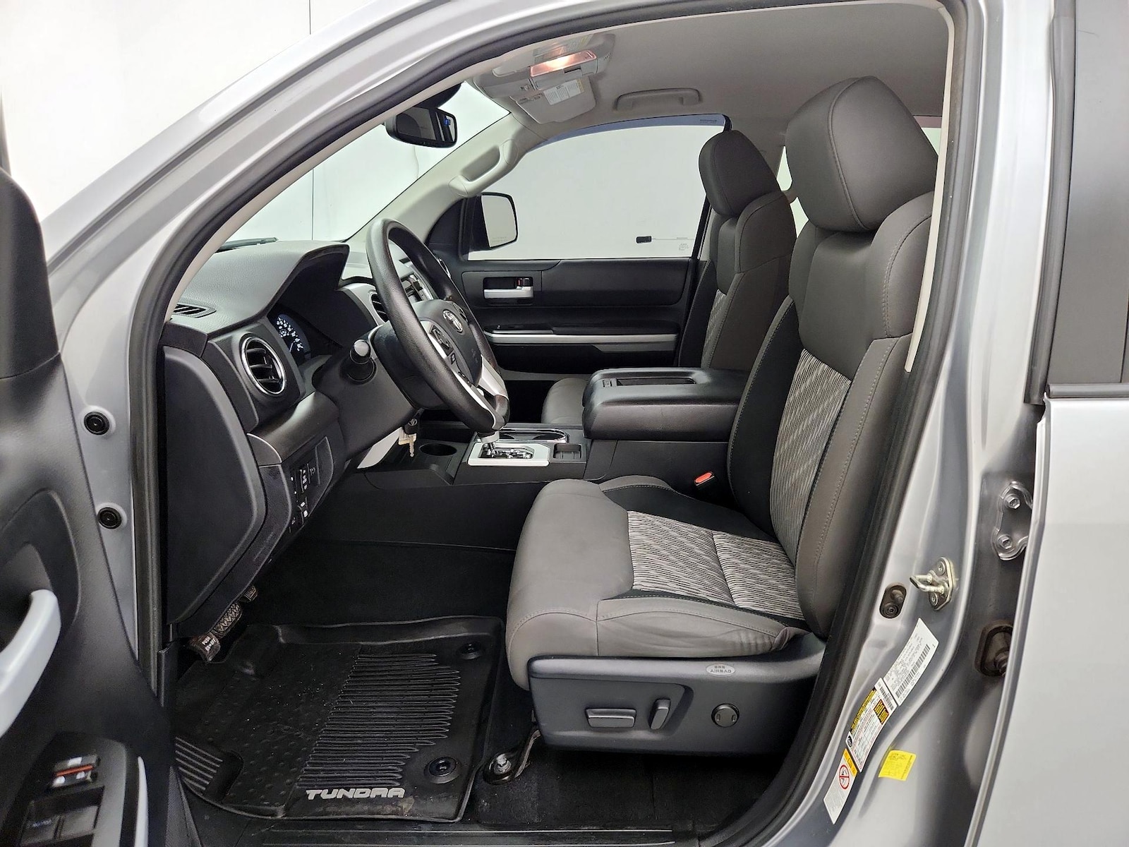 Power Seat(s) & Side Airbags