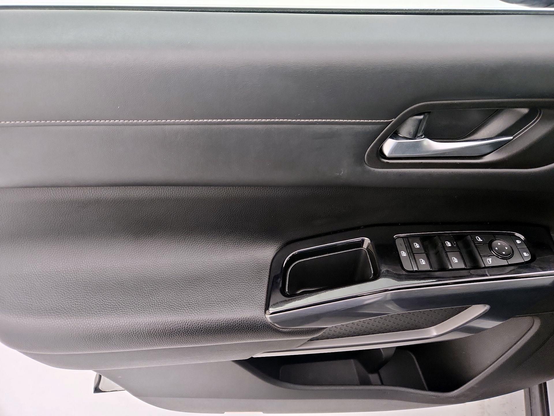 Thumbnail: 2022 Nissan Pathfinder - 12