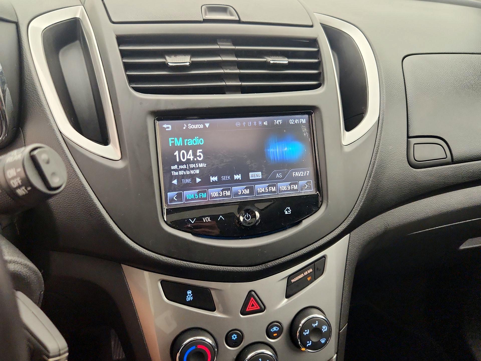 Thumbnail: 2016 Chevrolet Trax - 15