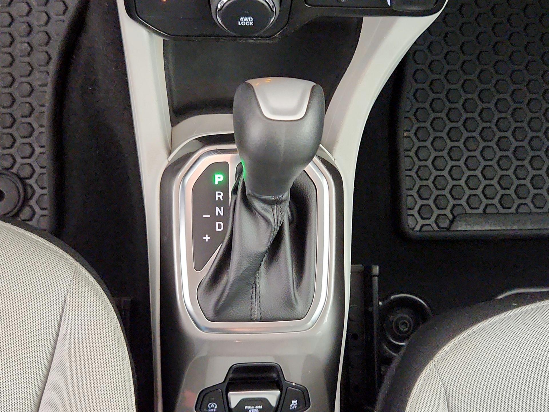 Thumbnail: 2022 Jeep Renegade - 18