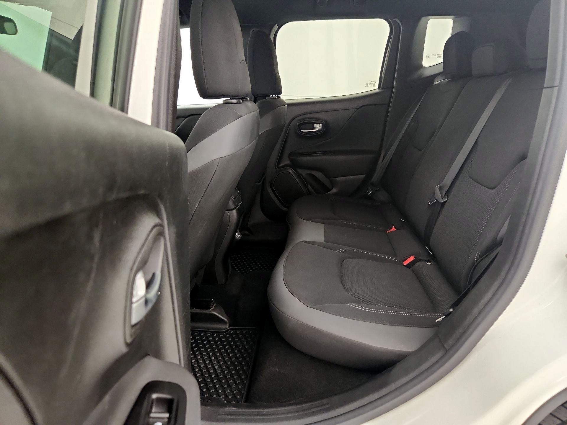 Thumbnail: 2022 Jeep Renegade - 20