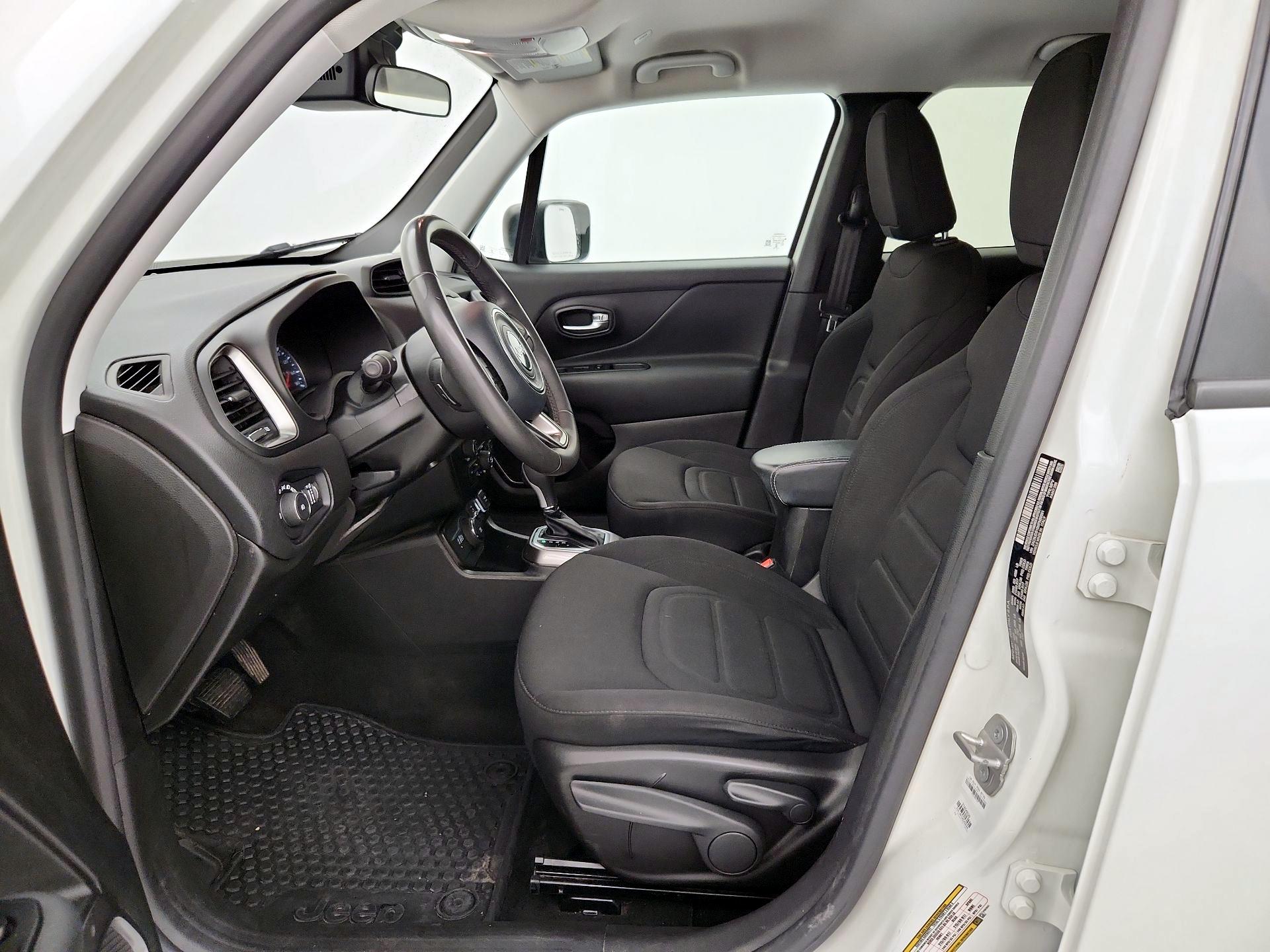 Thumbnail: 2022 Jeep Renegade - 11