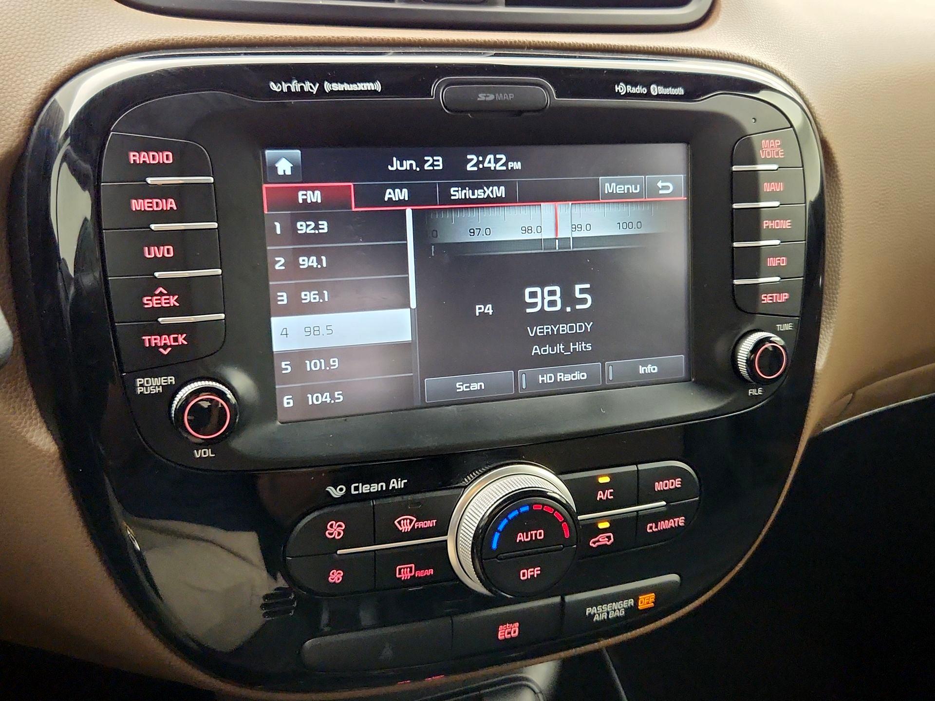 Thumbnail: 2016 Kia Soul - 16