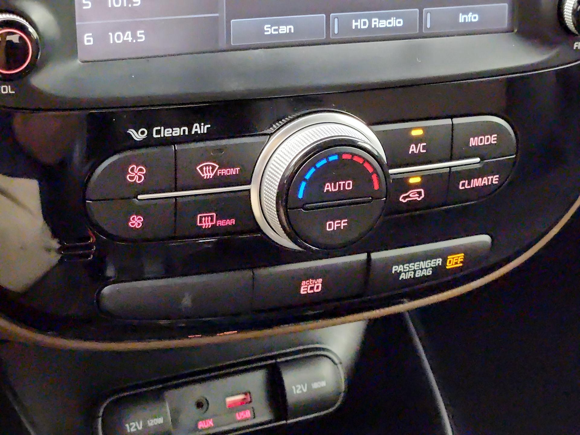 Thumbnail: 2016 Kia Soul - 17