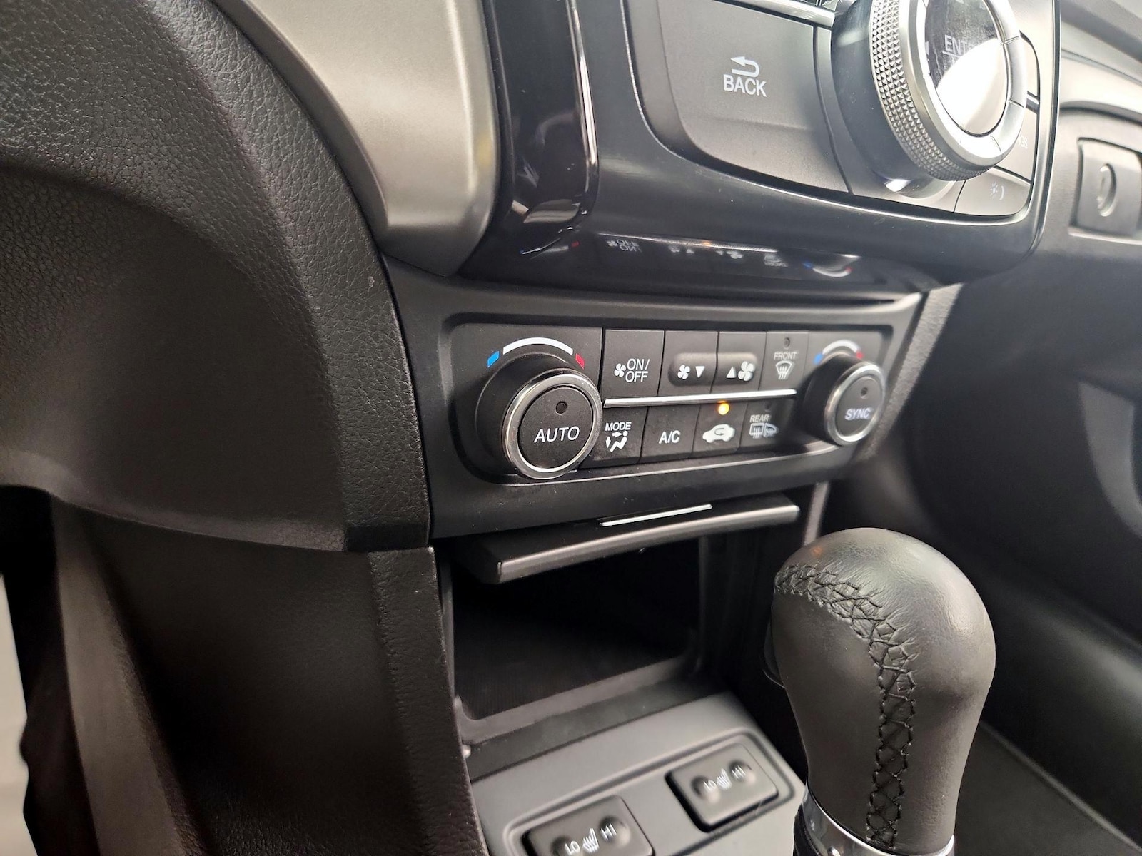 2020 Acura ILX Premium - Photo 17