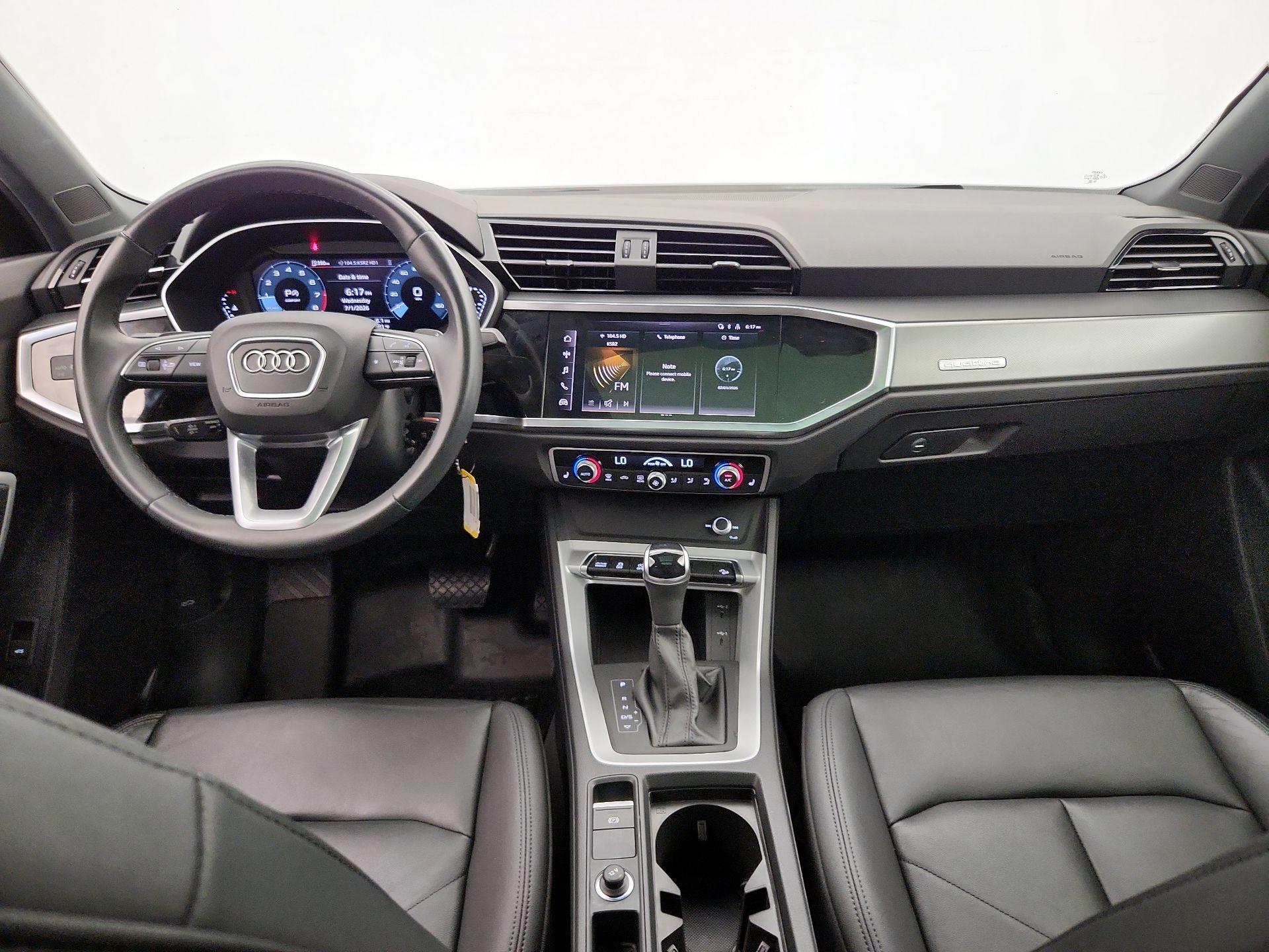 Thumbnail: 2025 Audi Q3 - 9