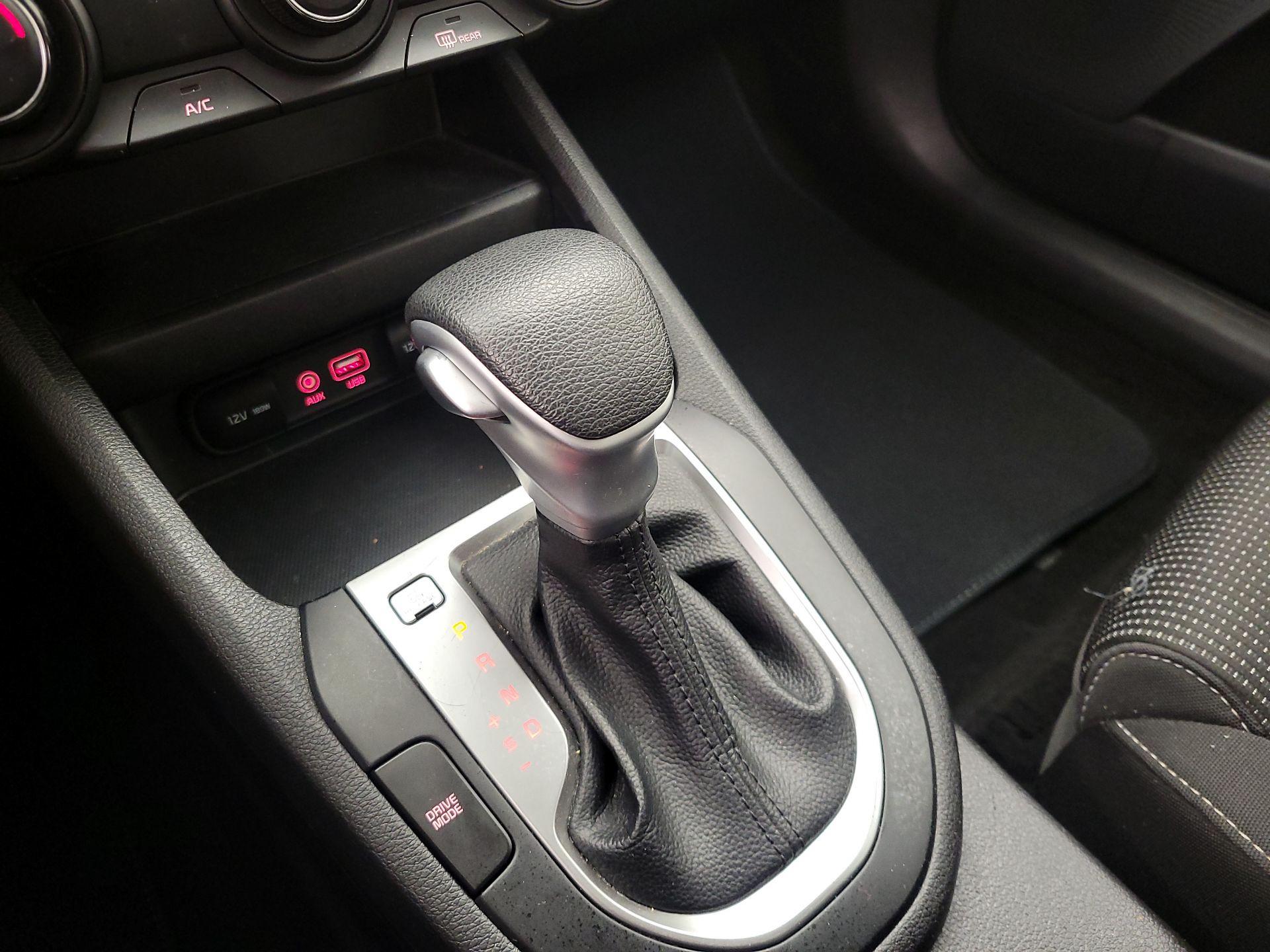 Thumbnail: 2021 Kia Forte - 17