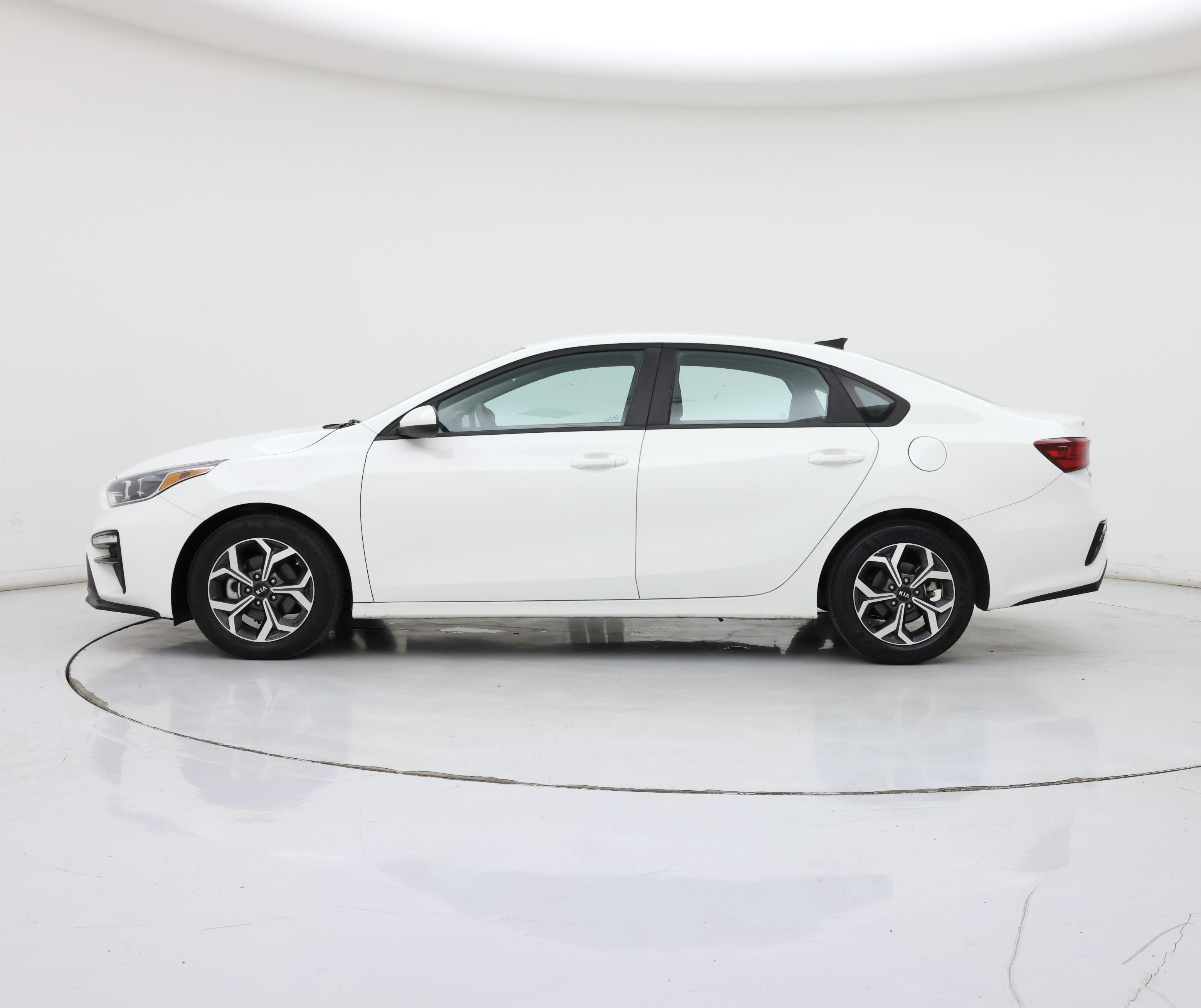 Thumbnail: 2021 Kia Forte - 3