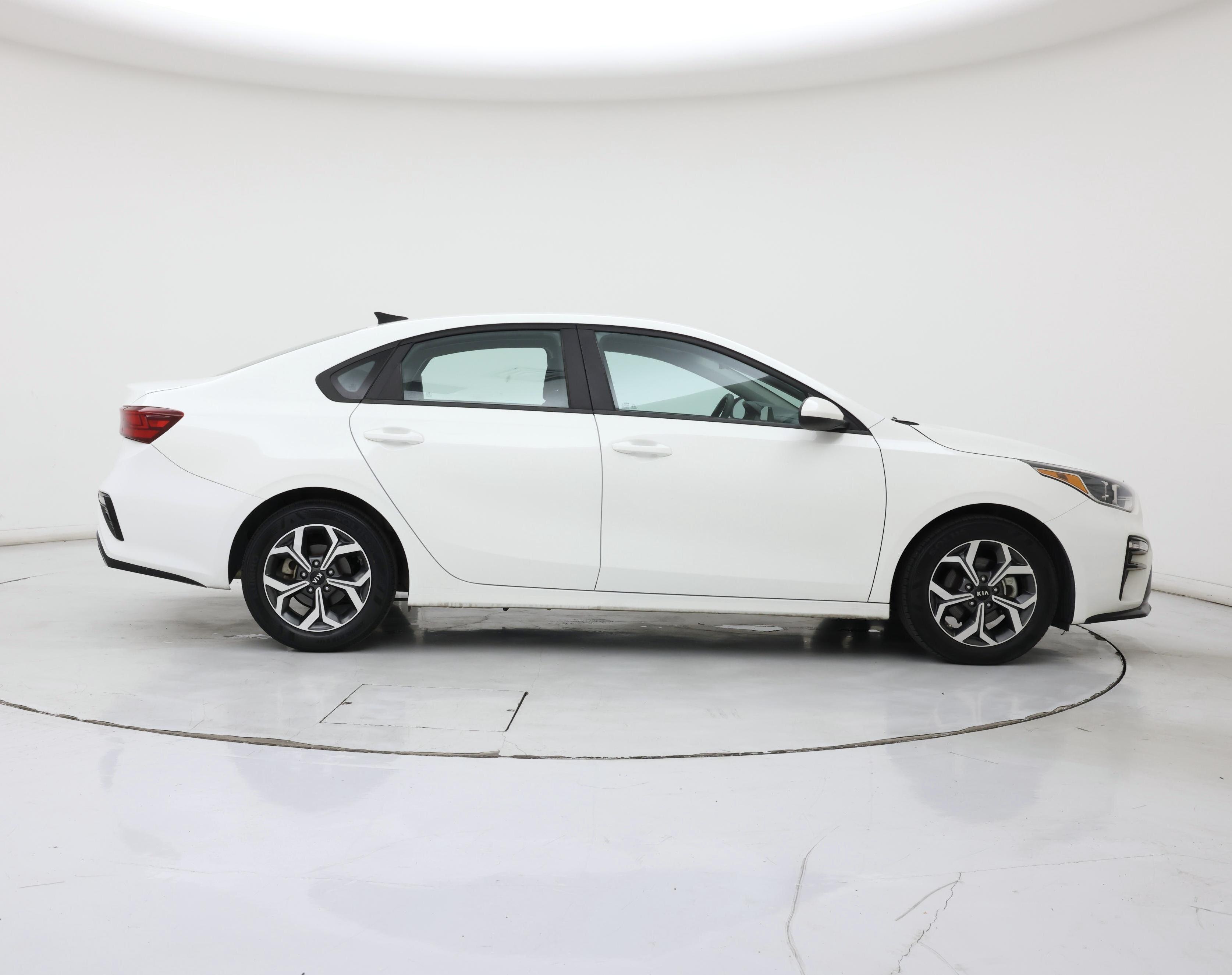 Thumbnail: 2021 Kia Forte - 7