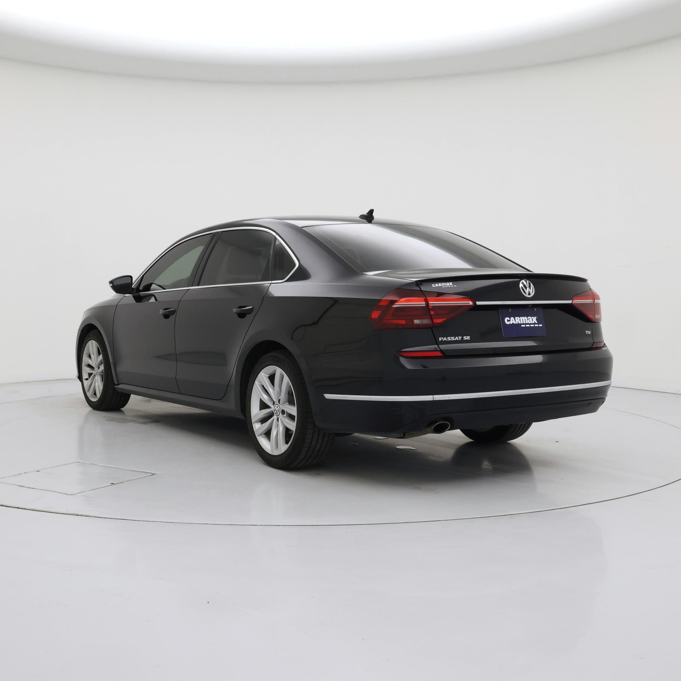 Thumbnail: 2018 Volkswagen Passat - 2