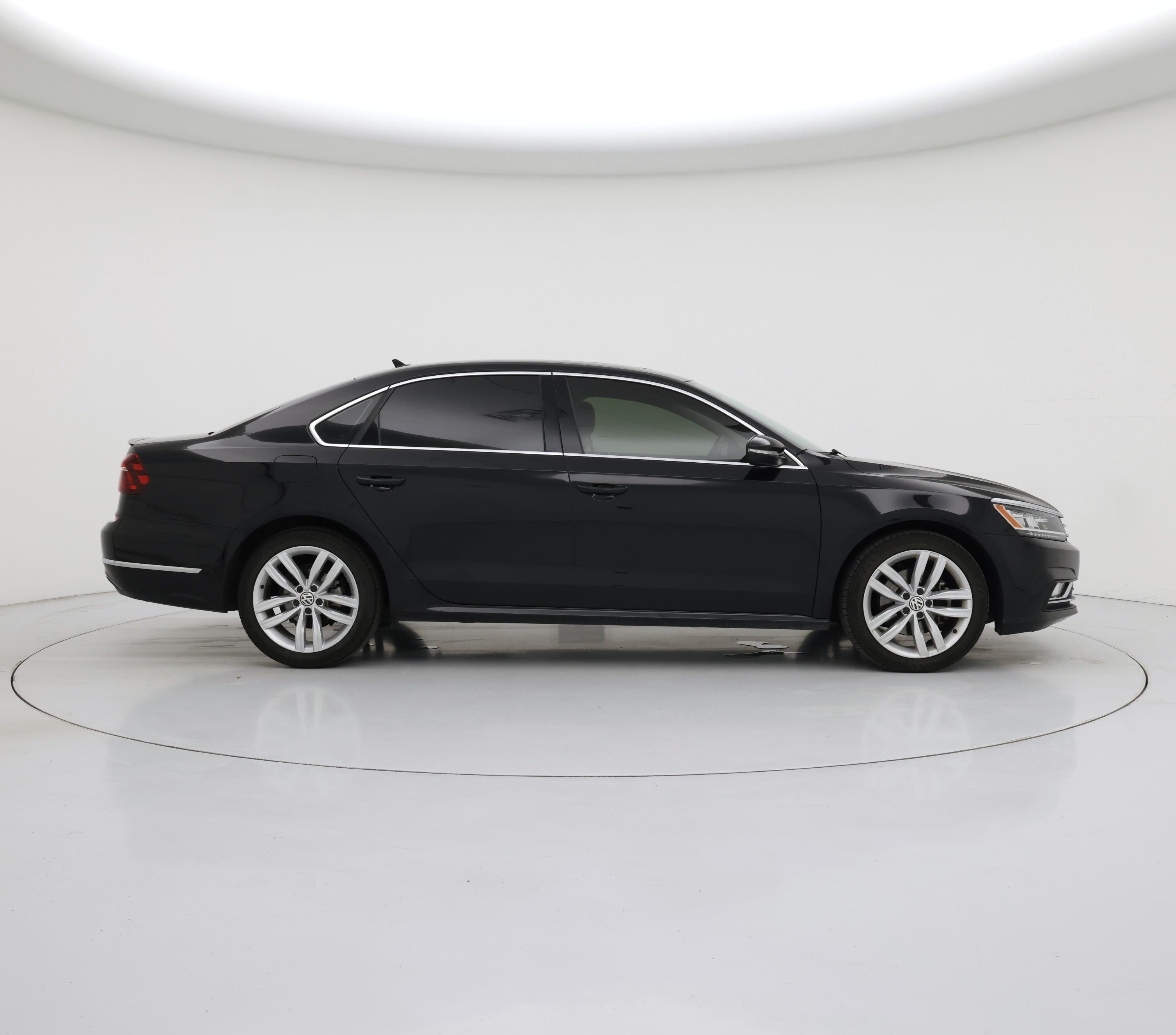 Thumbnail: 2018 Volkswagen Passat - 7