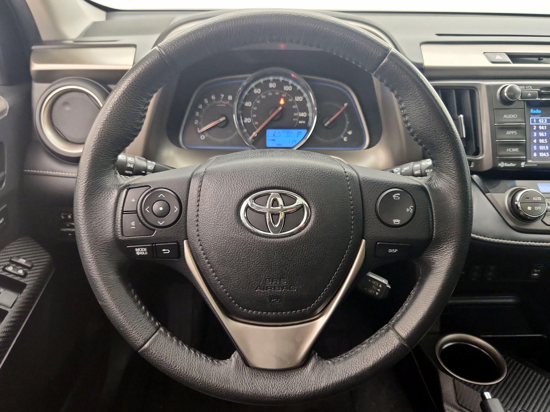 Thumbnail: 2015 Toyota RAV4 - 10