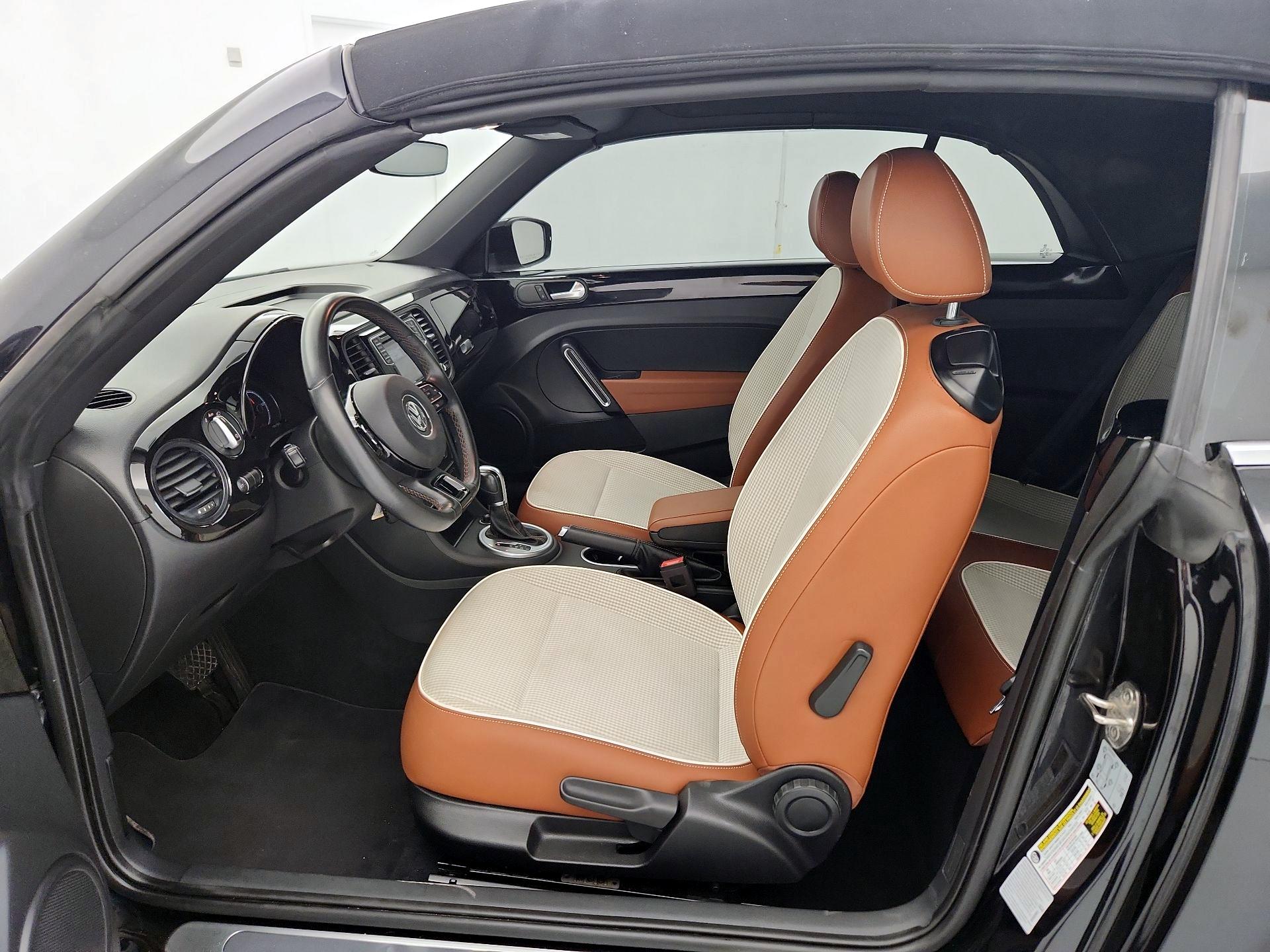 Thumbnail: 2017 Volkswagen Beetle - 11